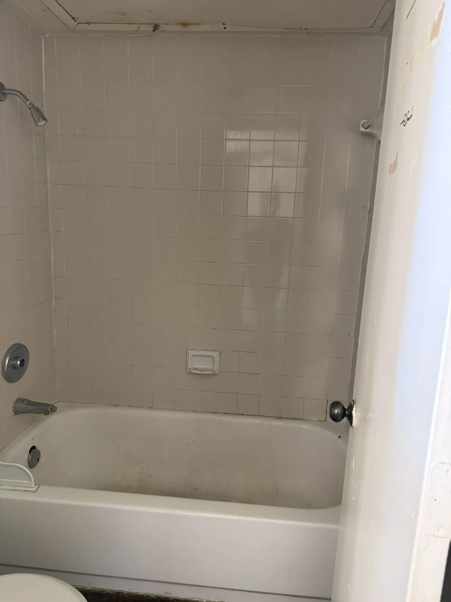 Condominium For Sale in Dallas County , 6050 Melody Lane 324, Dallas, Texas 75231, 1 Bedroom, 1 Bathroom, Garage spaces, 623 Sqft, built in 1979, Preowned, mls#21192347, Real Estate Agent in Dallas, Homes For Sale in Dallas county, Homes For Sale in Dallas, Realtor in Dallas Texas, Real Estate Brokerage Independent Realty Texas, Luminita Cordes Realtor