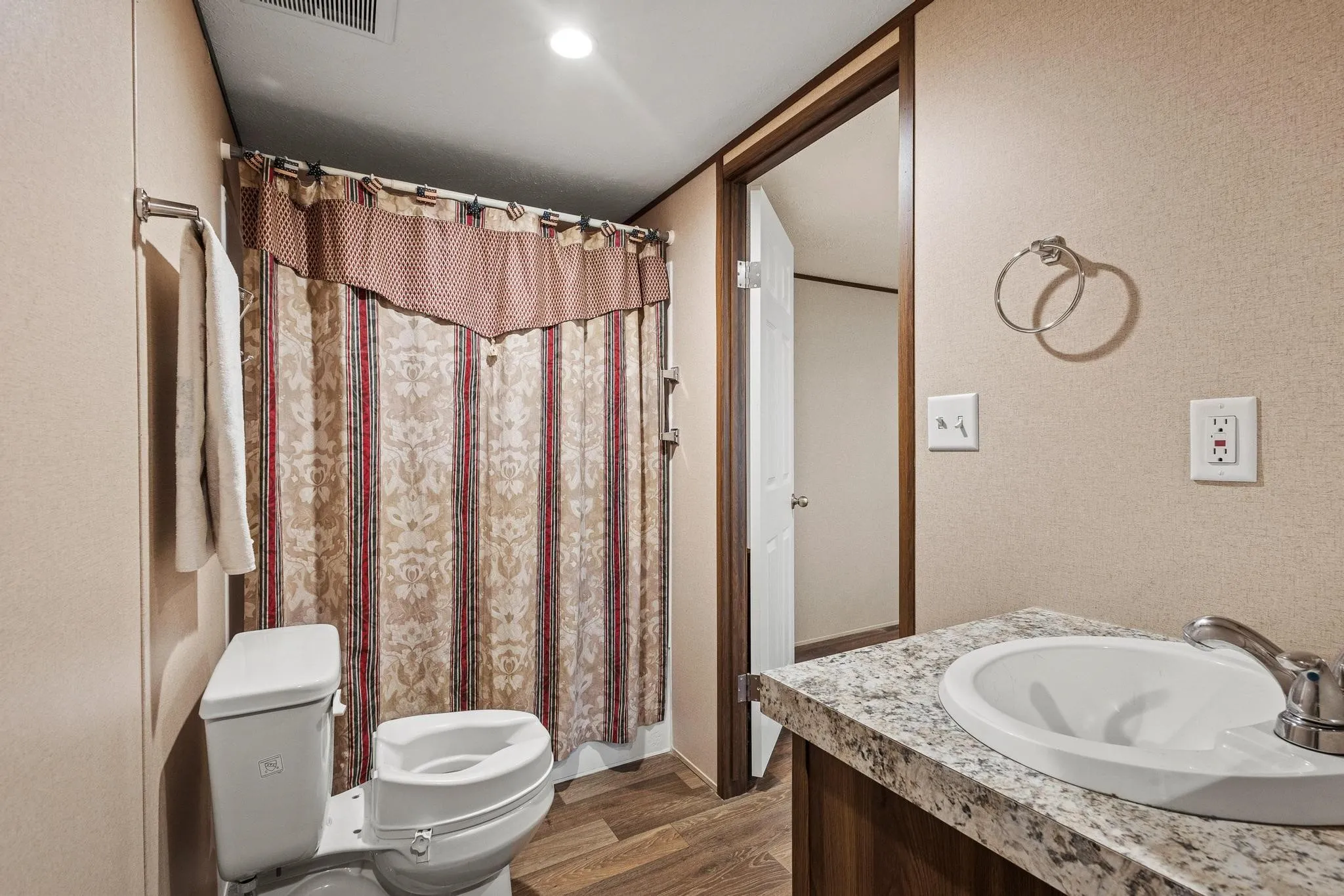 Mobile Home For Sale in Rains County , 385 Rs County Road 3374, Alba, Texas 75410, 2 Bedroom, 2 Bathroom, Garage spaces, 1,200 Sqft, built in 2023, Preowned, mls#21191873, Real Estate Agent in Alba, Homes For Sale in Rains county, Homes For Sale in Alba, Realtor in Alba Texas, Real Estate Brokerage Independent Realty Texas, Luminita Cordes Realtor