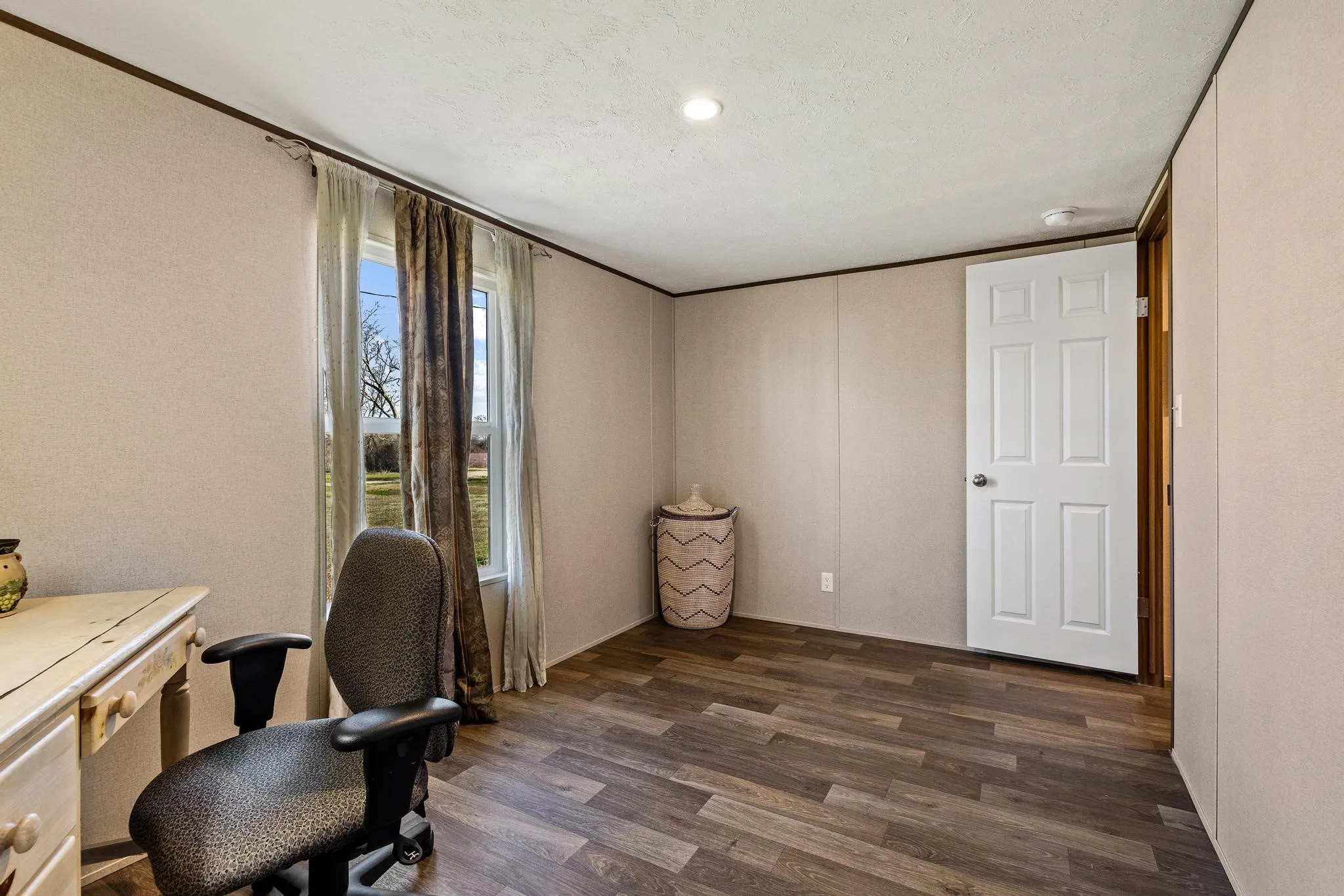 Mobile Home For Sale in Rains County , 385 Rs County Road 3374, Alba, Texas 75410, 2 Bedroom, 2 Bathroom, Garage spaces, 1,200 Sqft, built in 2023, Preowned, mls#21191873, Real Estate Agent in Alba, Homes For Sale in Rains county, Homes For Sale in Alba, Realtor in Alba Texas, Real Estate Brokerage Independent Realty Texas, Luminita Cordes Realtor