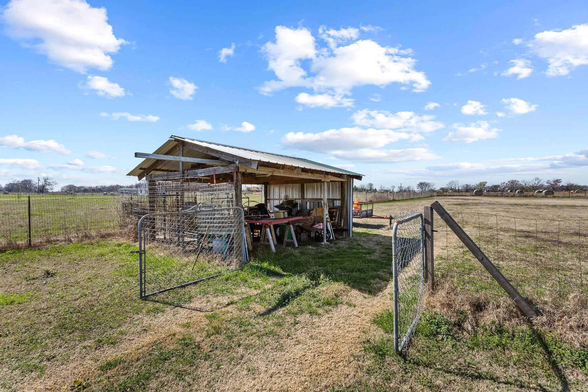 Mobile Home For Sale in Rains County , 385 Rs County Road 3374, Alba, Texas 75410, 2 Bedroom, 2 Bathroom, Garage spaces, 1,200 Sqft, built in 2023, Preowned, mls#21191873, Real Estate Agent in Alba, Homes For Sale in Rains county, Homes For Sale in Alba, Realtor in Alba Texas, Real Estate Brokerage Independent Realty Texas, Luminita Cordes Realtor