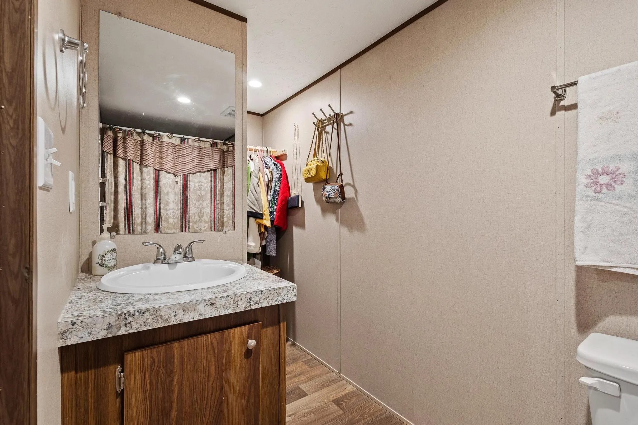 Mobile Home For Sale in Rains County , 385 Rs County Road 3374, Alba, Texas 75410, 2 Bedroom, 2 Bathroom, Garage spaces, 1,200 Sqft, built in 2023, Preowned, mls#21191873, Real Estate Agent in Alba, Homes For Sale in Rains county, Homes For Sale in Alba, Realtor in Alba Texas, Real Estate Brokerage Independent Realty Texas, Luminita Cordes Realtor