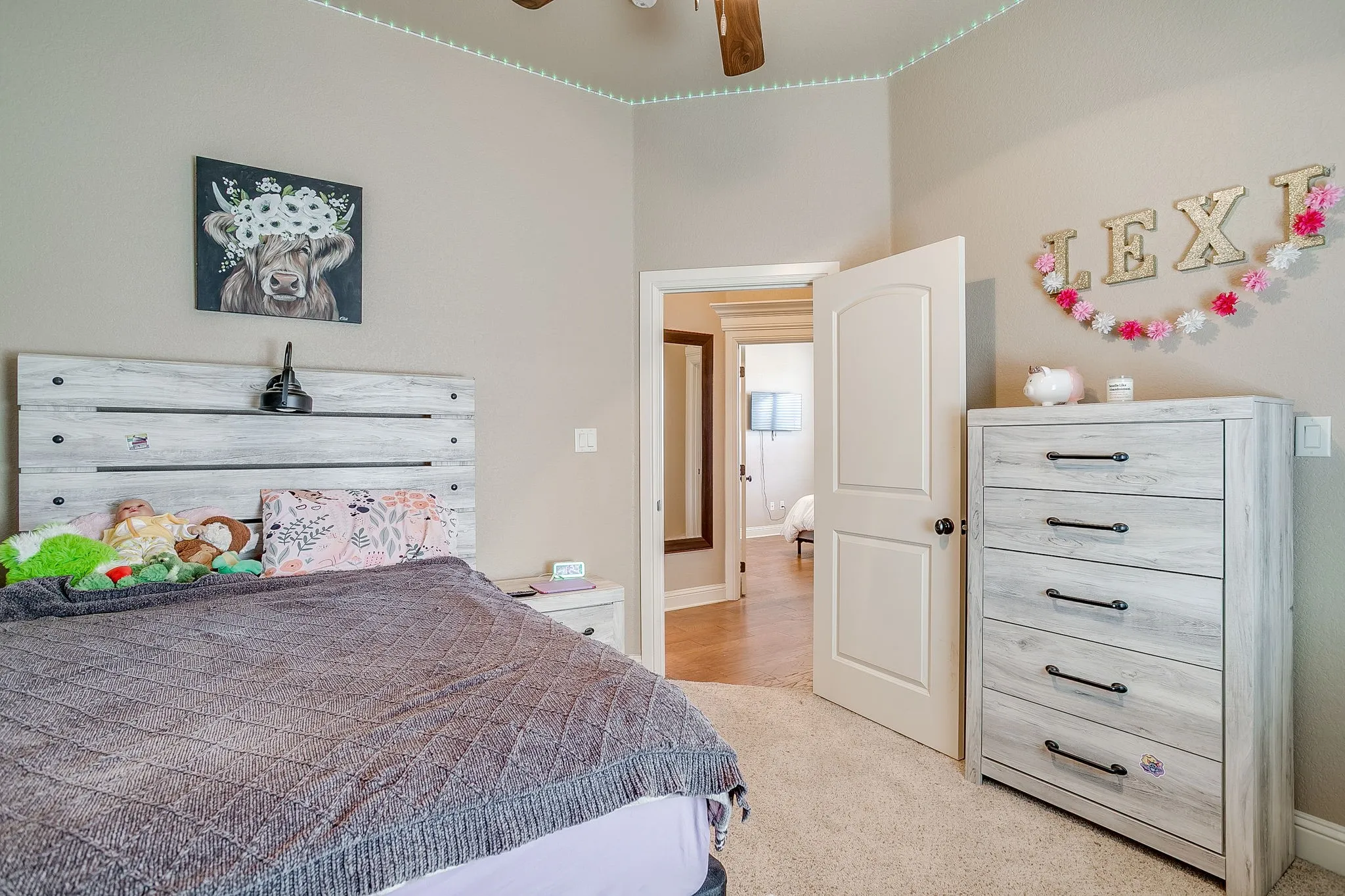 Single Family Residence For Sale in Hood County , 3303 Ferry Boat Lane, Granbury, Texas 76049, 4 Bedroom, 2 Bathroom, 2 Garage spaces, 2,282 Sqft, built in 2012, mls#21192577, Real Estate Agent in Granbury, Homes For Sale in Hood county, Homes For Sale in Granbury, Realtor in Granbury Texas, Real Estate Brokerage Independent Realty Texas, Luminita Cordes Realtor