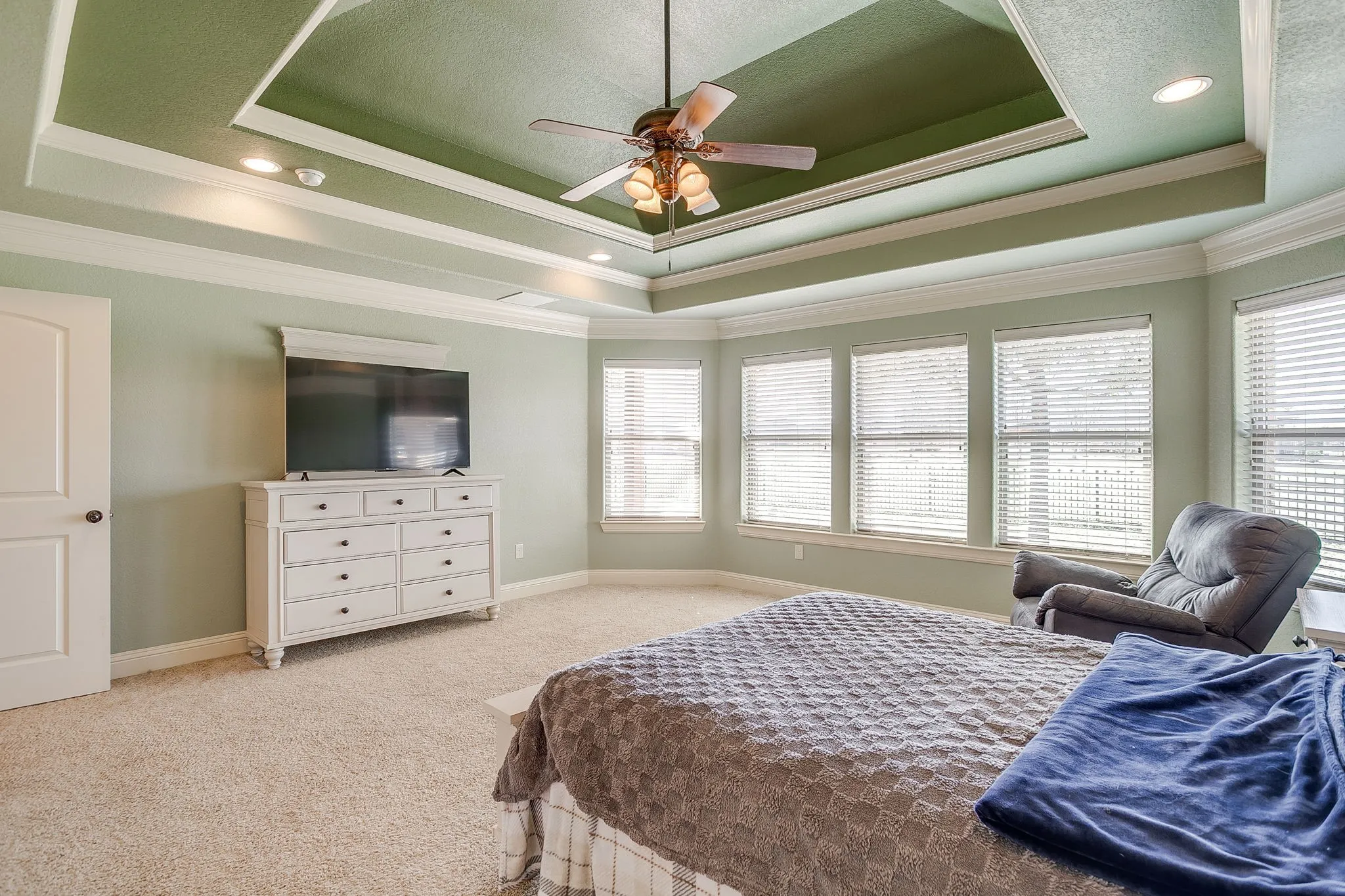 Single Family Residence For Sale in Hood County , 3303 Ferry Boat Lane, Granbury, Texas 76049, 4 Bedroom, 2 Bathroom, 2 Garage spaces, 2,282 Sqft, built in 2012, mls#21192577, Real Estate Agent in Granbury, Homes For Sale in Hood county, Homes For Sale in Granbury, Realtor in Granbury Texas, Real Estate Brokerage Independent Realty Texas, Luminita Cordes Realtor