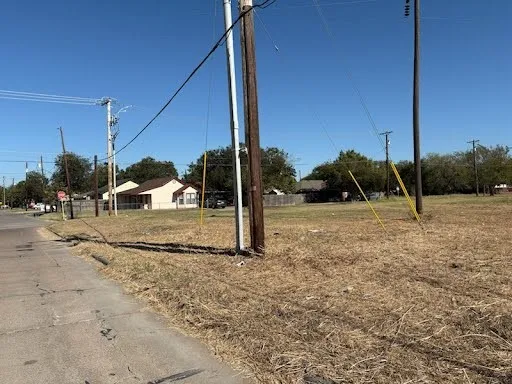 Improved Land For Sale in Ellis County , 1002 S Smith Street, Ennis, Texas 75119, 0, 0, Garage spaces, 0 Sqft, built in 0, Price $29,900, mls#21192621, Real Estate Agent in Ennis, Homes For Sale in Ellis county, Homes For Sale in Ennis, Realtor in Ennis Texas, Real Estate Brokerage Independent Realty Texas, Luminita Cordes Realtor