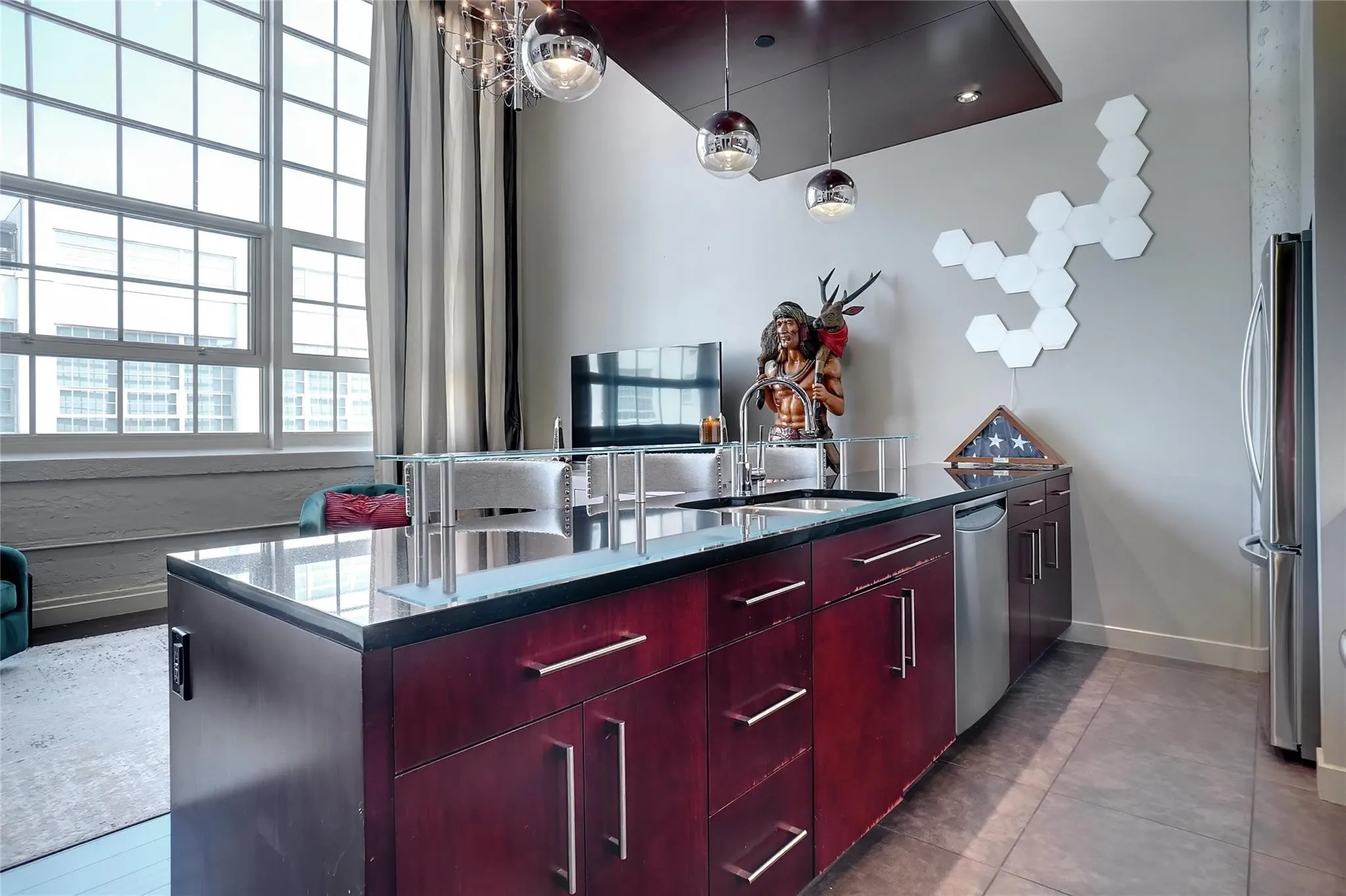 Condominium For Sale in Tarrant County , 2600 W 7th Street 1807, Fort Worth, Texas 76107, 2 Bedrooms, 2 Bathrooms, 2 Garage spaces, 1,263 Sqft, built in 1928, Preowned, Price $359,000, mls#21187559, Real Estate Agent in Fort Worth, Homes For Sale in Tarrant county, Homes For Sale in Fort Worth, Realtor in Fort Worth Texas, Real Estate Brokerage Independent Realty Texas, Luminita Cordes Realtor