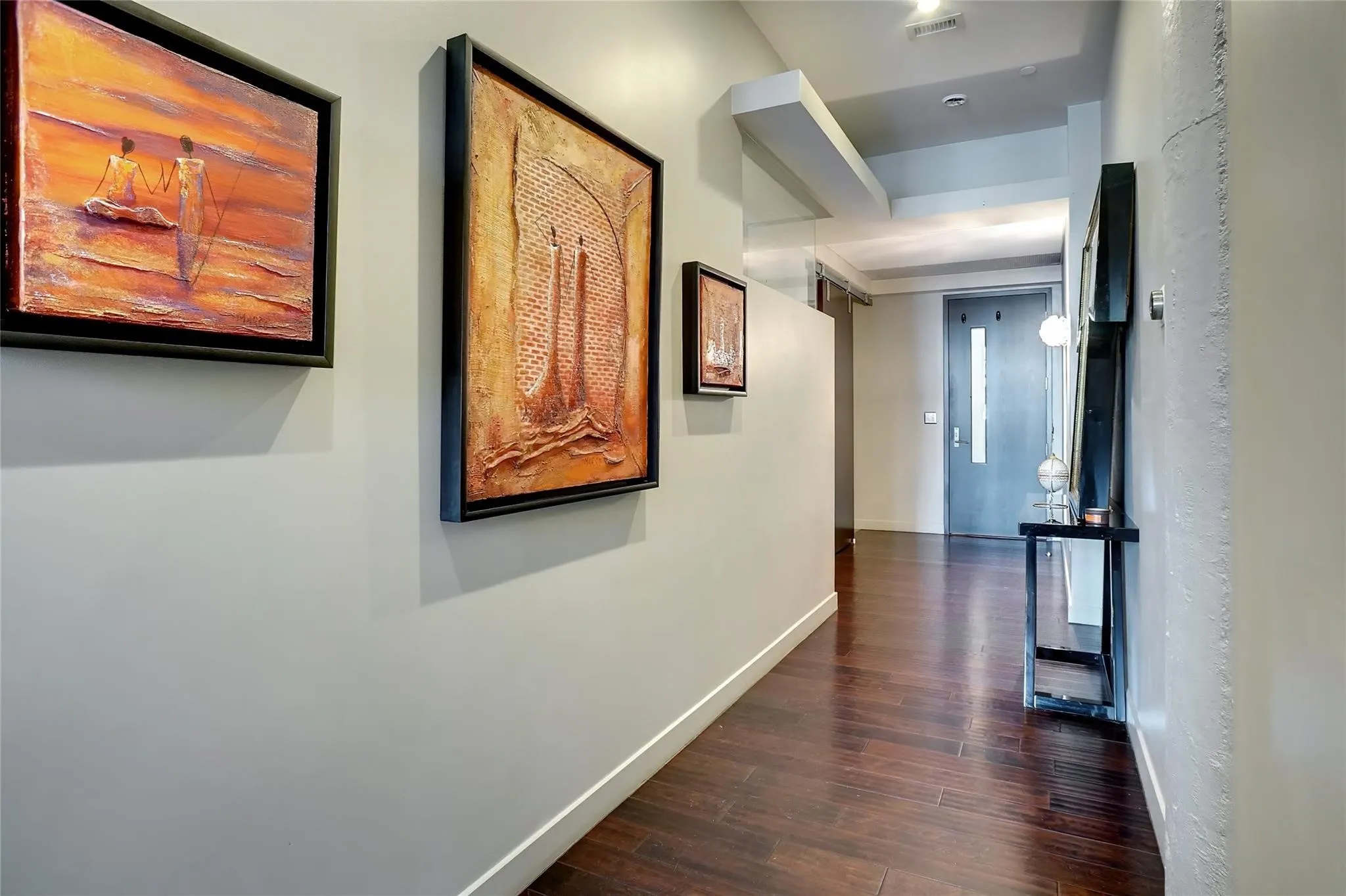Condominium For Sale in Tarrant County , 2600 W 7th Street 1807, Fort Worth, Texas 76107, 2 Bedrooms, 2 Bathrooms, 2 Garage spaces, 1,263 Sqft, built in 1928, Preowned, Price $359,000, mls#21187559, Real Estate Agent in Fort Worth, Homes For Sale in Tarrant county, Homes For Sale in Fort Worth, Realtor in Fort Worth Texas, Real Estate Brokerage Independent Realty Texas, Luminita Cordes Realtor