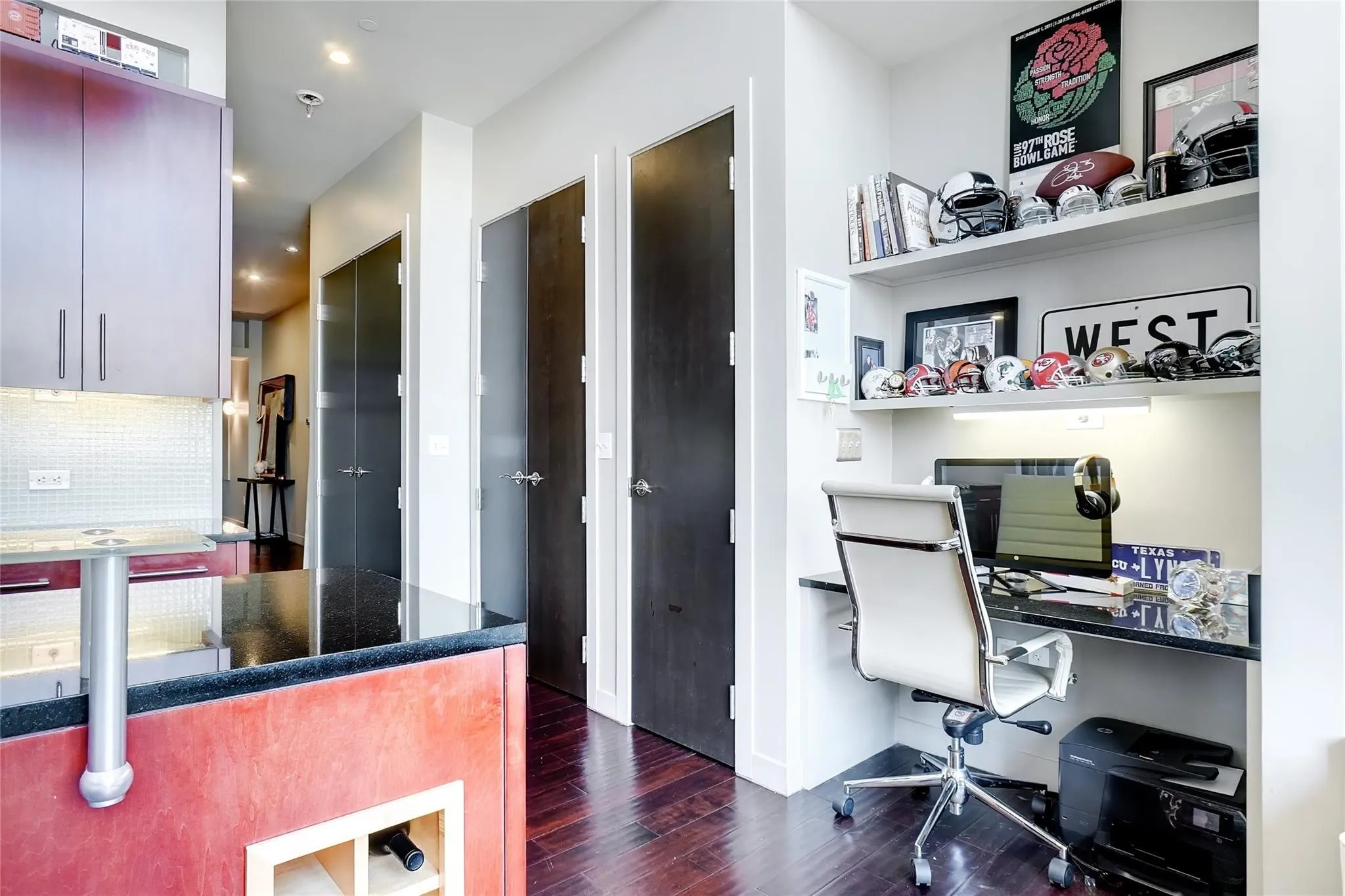 Condominium For Sale in Tarrant County , 2600 W 7th Street 1807, Fort Worth, Texas 76107, 2 Bedrooms, 2 Bathrooms, 2 Garage spaces, 1,263 Sqft, built in 1928, Preowned, Price $359,000, mls#21187559, Real Estate Agent in Fort Worth, Homes For Sale in Tarrant county, Homes For Sale in Fort Worth, Realtor in Fort Worth Texas, Real Estate Brokerage Independent Realty Texas, Luminita Cordes Realtor