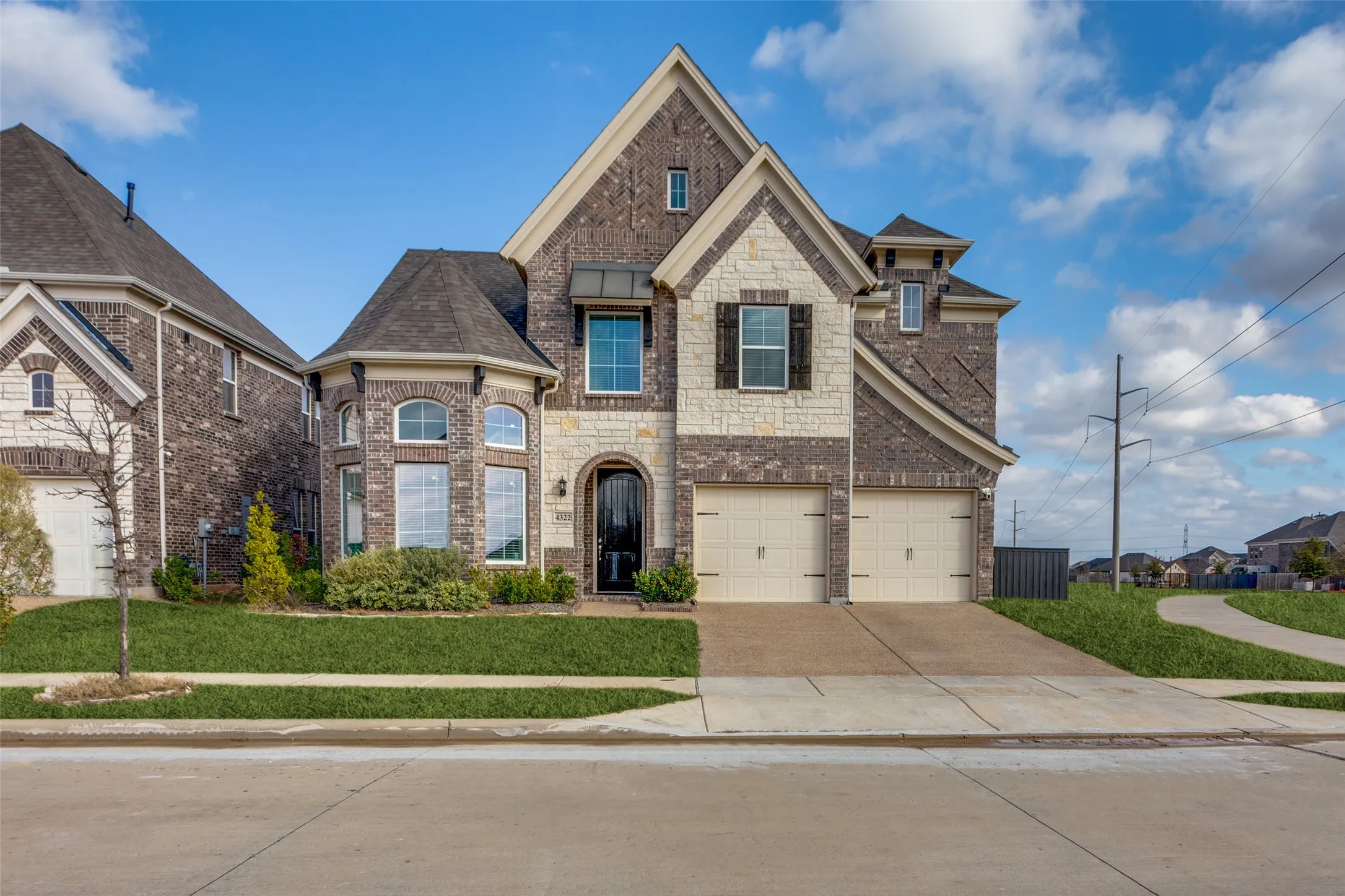 Single Family Residence For Sale in Ellis County , 4322 Baneberry Court, Venus, Texas 76084, 4 Bedrooms, 3 Bathrooms, 2 Garage spaces, 3,341 Sqft, built in 2022, Price $580,000, mls#21187844, Real Estate Agent in Venus, Homes For Sale in Ellis county, Homes For Sale in Venus, Realtor in Venus Texas, Real Estate Brokerage Independent Realty Texas, Luminita Cordes Realtor