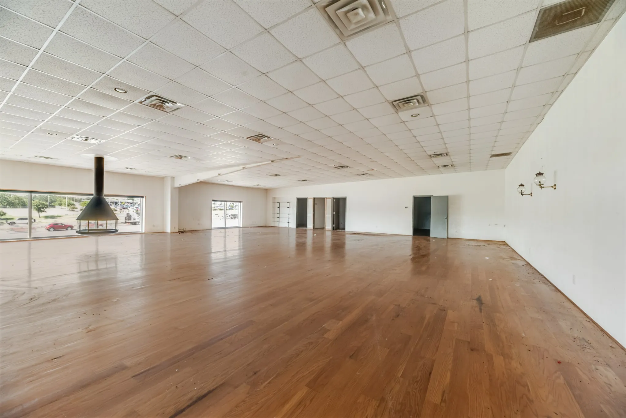 Warehouse For Sale in Parker County , 2500 IH-20 Frontage, Weatherford, Texas 76087, 0, 0, Garage spaces, 0 Sqft, built in 1997, Preowned, Price $19,100,000, mls#21192713, Real Estate Agent in Weatherford, Homes For Sale in Parker county, Homes For Sale in Weatherford, Realtor in Weatherford Texas, Real Estate Brokerage Independent Realty Texas, Luminita Cordes Realtor