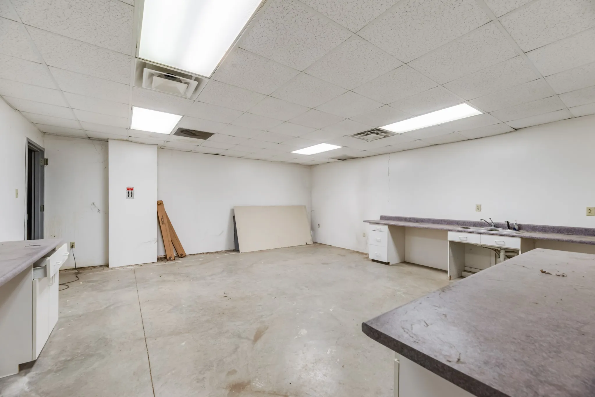 Warehouse For Sale in Parker County , 2500 IH-20 Frontage, Weatherford, Texas 76087, 0, 0, Garage spaces, 0 Sqft, built in 1997, Preowned, Price $19,100,000, mls#21192713, Real Estate Agent in Weatherford, Homes For Sale in Parker county, Homes For Sale in Weatherford, Realtor in Weatherford Texas, Real Estate Brokerage Independent Realty Texas, Luminita Cordes Realtor