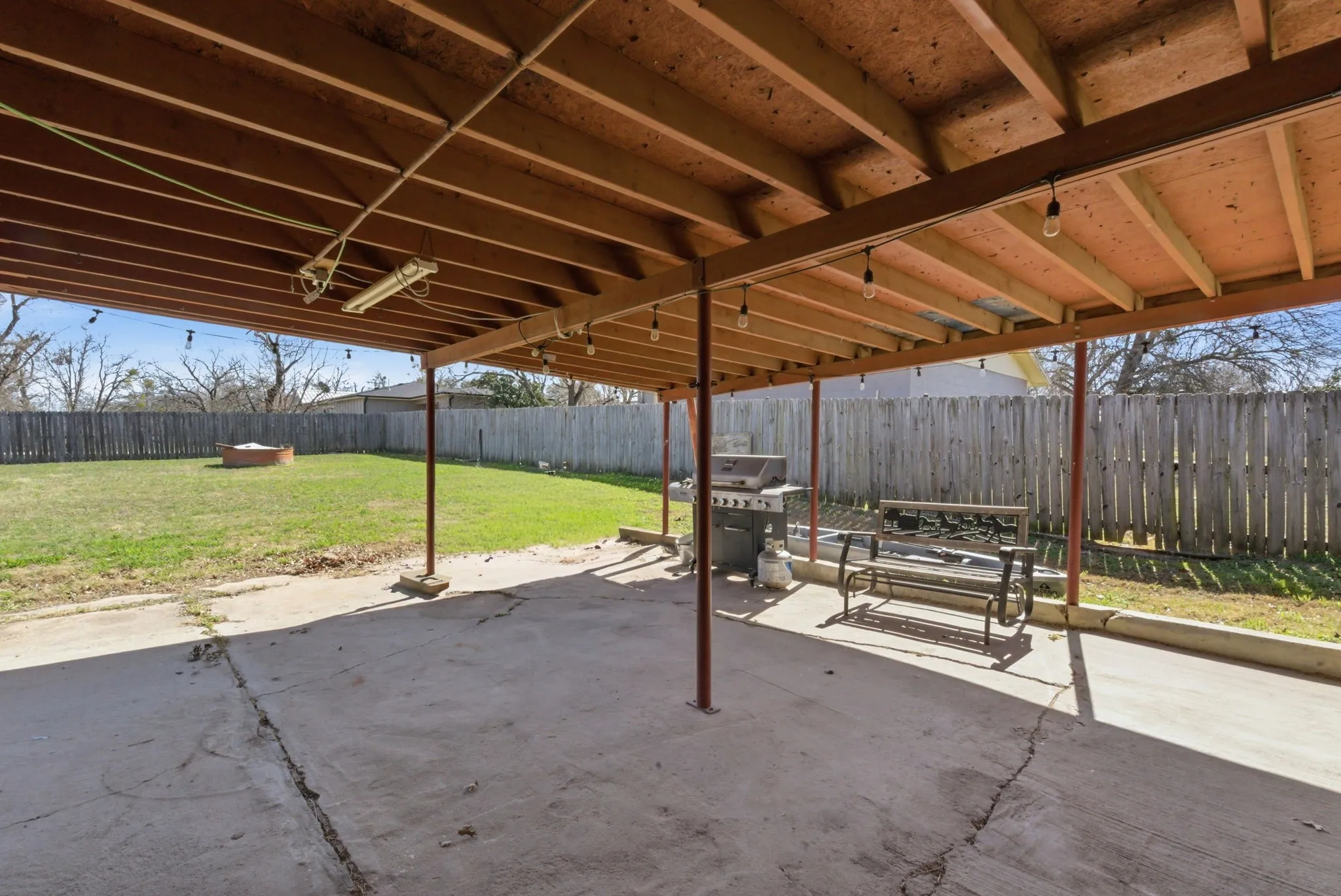 Single Family Residence For Sale in Hamilton County , 504 N Hall Street, Hamilton, Texas 76531, 3 Bedroom, 2 Bathroom, Garage spaces, 1,775 Sqft, built in 1978, mls#21191530, Real Estate Agent in Hamilton, Homes For Sale in Hamilton county, Homes For Sale in Hamilton, Realtor in Hamilton Texas, Real Estate Brokerage Independent Realty Texas, Luminita Cordes Realtor