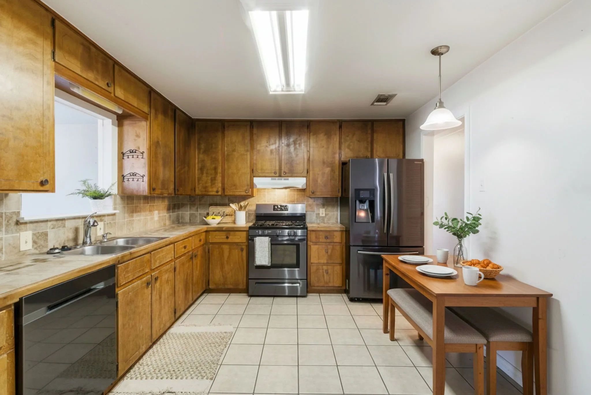 Single Family Residence For Sale in Hamilton County , 504 N Hall Street, Hamilton, Texas 76531, 3 Bedroom, 2 Bathroom, Garage spaces, 1,775 Sqft, built in 1978, mls#21191530, Real Estate Agent in Hamilton, Homes For Sale in Hamilton county, Homes For Sale in Hamilton, Realtor in Hamilton Texas, Real Estate Brokerage Independent Realty Texas, Luminita Cordes Realtor