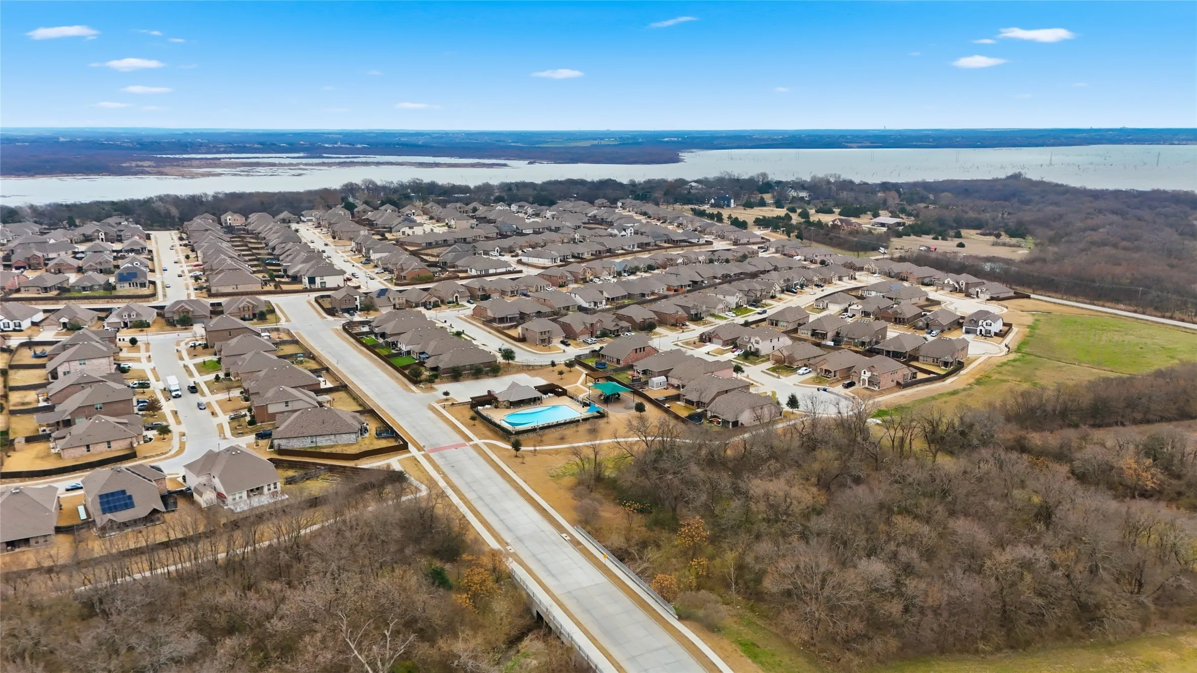 Tucked Away in Nature - Lake Dallas Nearby