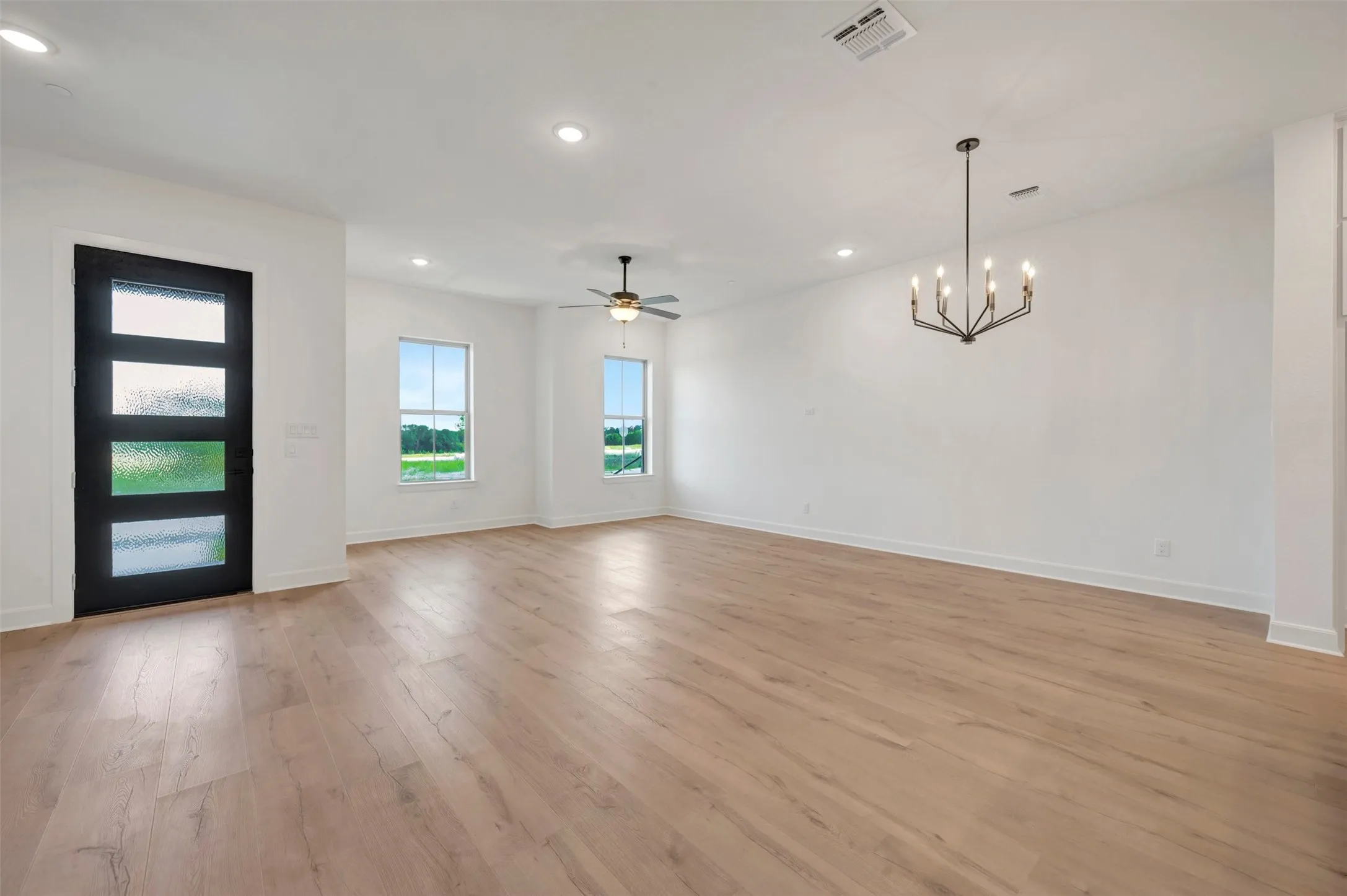Single Family Residence For Sale in Collin County , 2860 Yampa Drive, Mc Kinney, Texas 75071, 3 Bedroom, 3 Bathroom, 2 Garage spaces, 2,142 Sqft, built in 2026, mls#21192909, Real Estate Agent in Mc Kinney, Homes For Sale in Collin county, Homes For Sale in Mc Kinney, Realtor in Mc Kinney Texas, Real Estate Brokerage Independent Realty Texas, Luminita Cordes Realtor