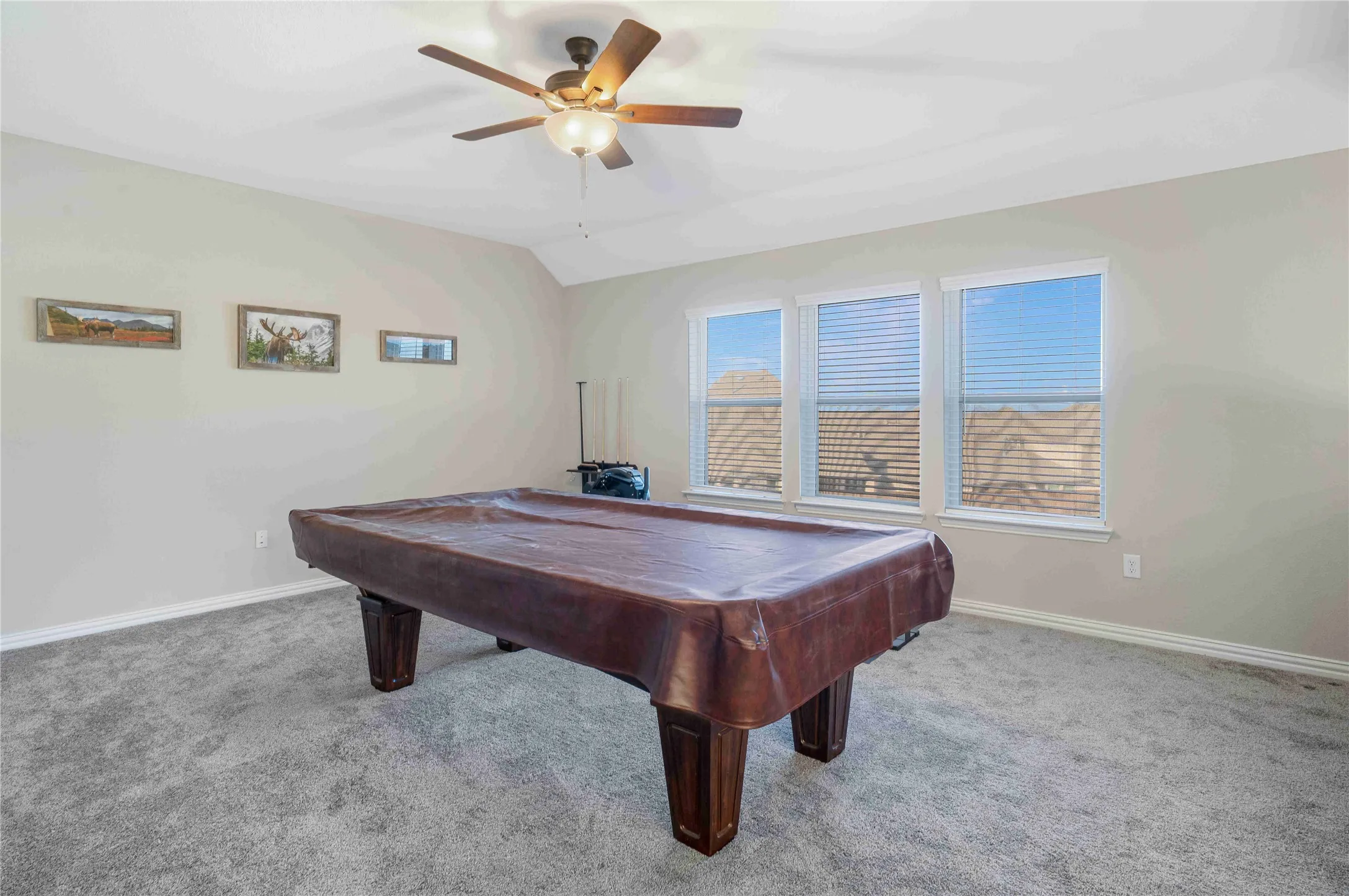 Single Family Residence For Sale in Denton County , 9401 Trailway Dr, Little Elm, Texas 75068, 4 Bedroom, 3 Bathroom, 2 Garage spaces, 3,653 Sqft, built in 2021, Preowned, mls#21189068, Real Estate Agent in Little Elm, Homes For Sale in Denton county, Homes For Sale in Little Elm, Realtor in Little Elm Texas, Real Estate Brokerage Independent Realty Texas, Luminita Cordes Realtor