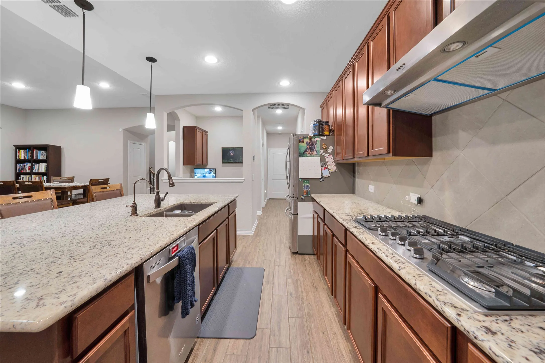 Single Family Residence For Sale in Denton County , 9401 Trailway Dr, Little Elm, Texas 75068, 4 Bedroom, 3 Bathroom, 2 Garage spaces, 3,653 Sqft, built in 2021, Preowned, mls#21189068, Real Estate Agent in Little Elm, Homes For Sale in Denton county, Homes For Sale in Little Elm, Realtor in Little Elm Texas, Real Estate Brokerage Independent Realty Texas, Luminita Cordes Realtor
