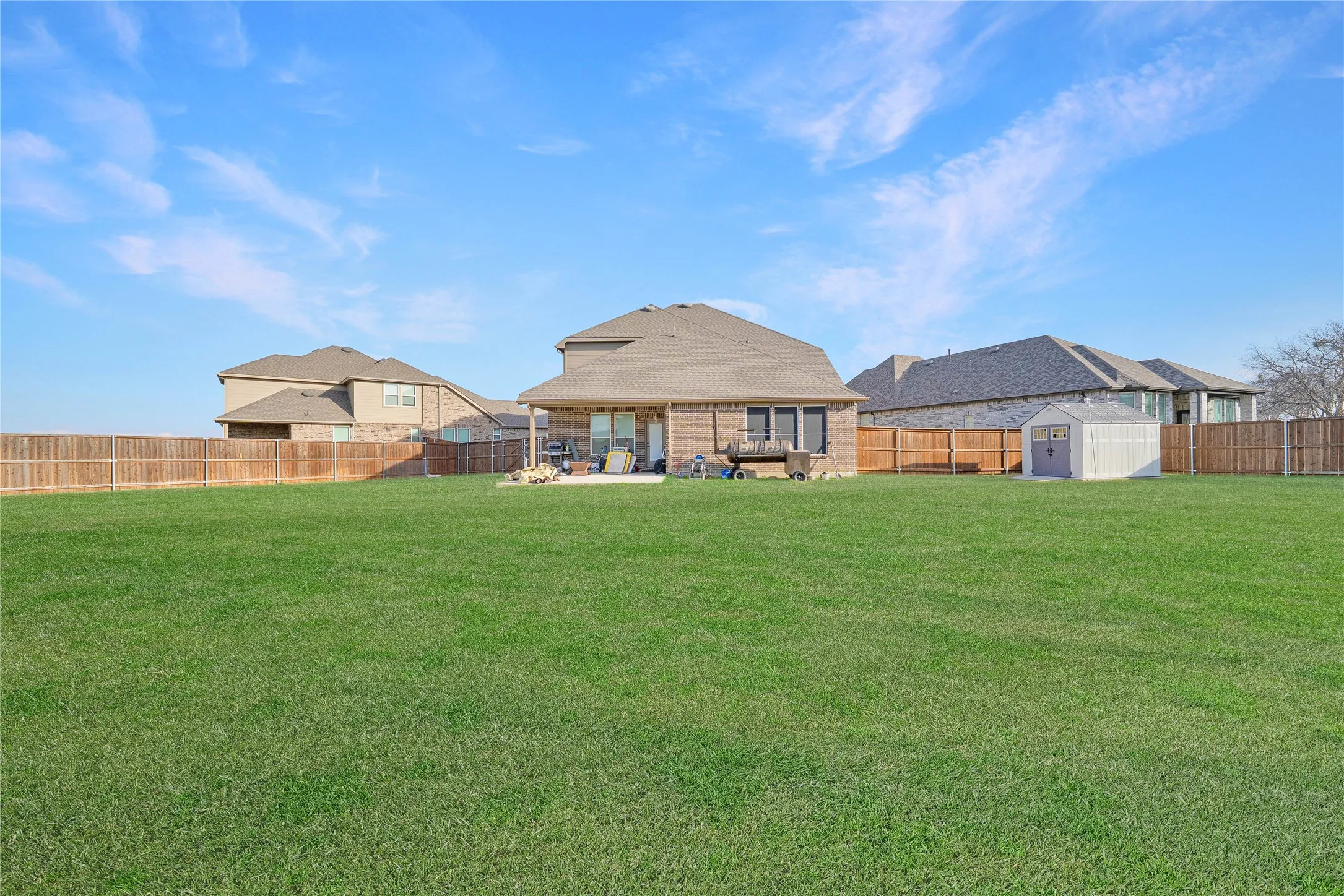 Single Family Residence For Sale in Denton County , 9401 Trailway Dr, Little Elm, Texas 75068, 4 Bedroom, 3 Bathroom, 2 Garage spaces, 3,653 Sqft, built in 2021, Preowned, mls#21189068, Real Estate Agent in Little Elm, Homes For Sale in Denton county, Homes For Sale in Little Elm, Realtor in Little Elm Texas, Real Estate Brokerage Independent Realty Texas, Luminita Cordes Realtor