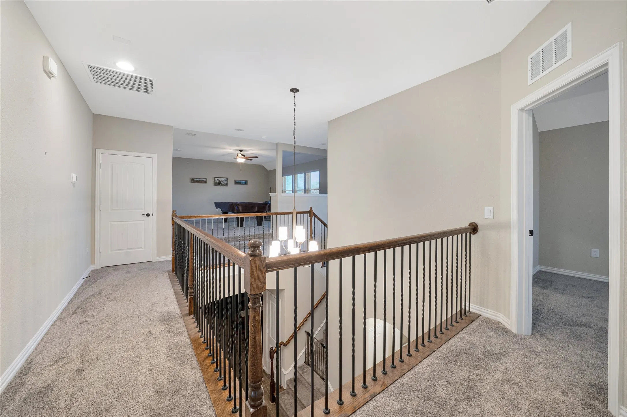 Single Family Residence For Sale in Denton County , 9401 Trailway Dr, Little Elm, Texas 75068, 4 Bedroom, 3 Bathroom, 2 Garage spaces, 3,653 Sqft, built in 2021, Preowned, mls#21189068, Real Estate Agent in Little Elm, Homes For Sale in Denton county, Homes For Sale in Little Elm, Realtor in Little Elm Texas, Real Estate Brokerage Independent Realty Texas, Luminita Cordes Realtor