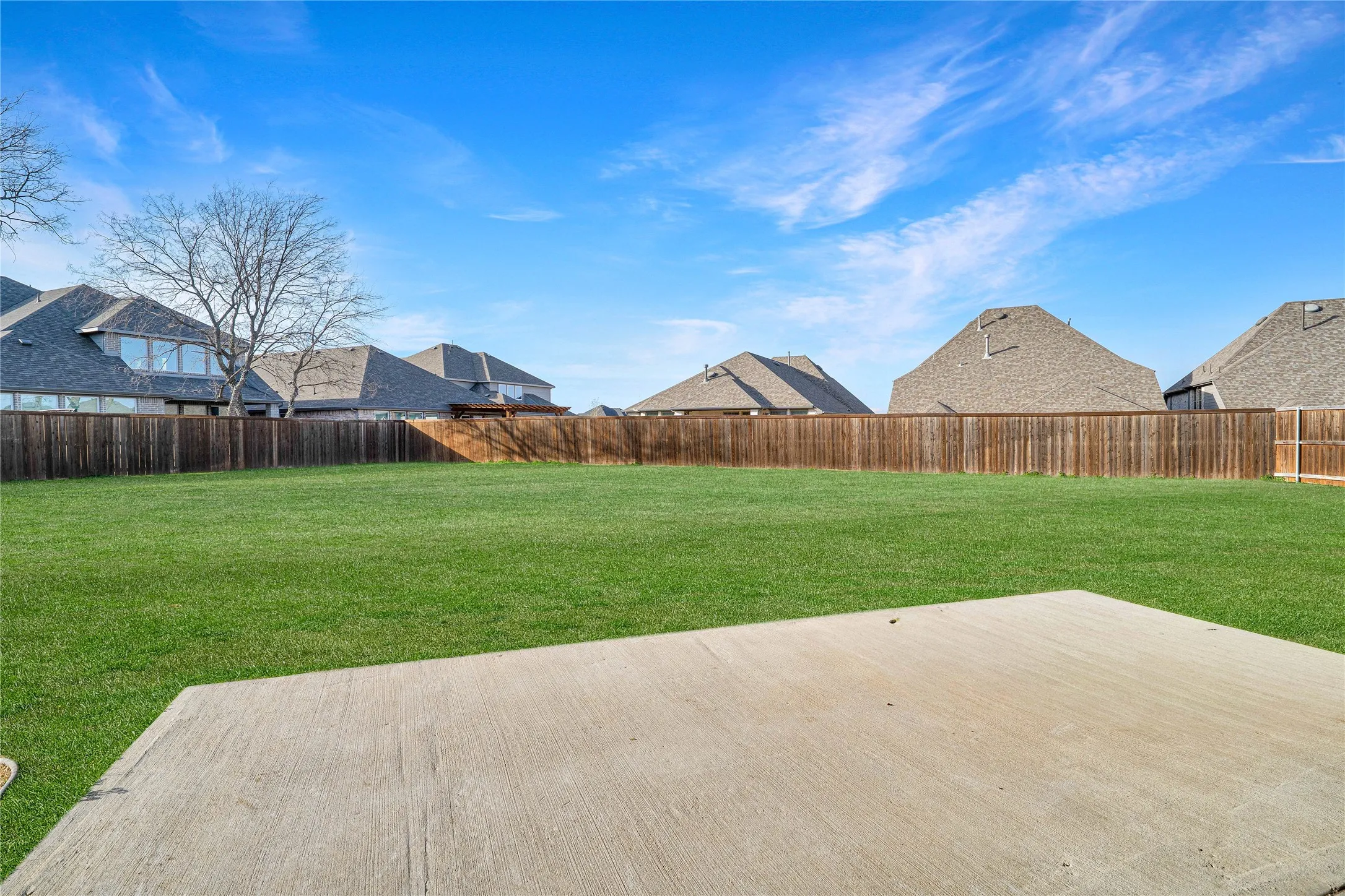 Single Family Residence For Sale in Denton County , 9401 Trailway Dr, Little Elm, Texas 75068, 4 Bedroom, 3 Bathroom, 2 Garage spaces, 3,653 Sqft, built in 2021, Preowned, mls#21189068, Real Estate Agent in Little Elm, Homes For Sale in Denton county, Homes For Sale in Little Elm, Realtor in Little Elm Texas, Real Estate Brokerage Independent Realty Texas, Luminita Cordes Realtor