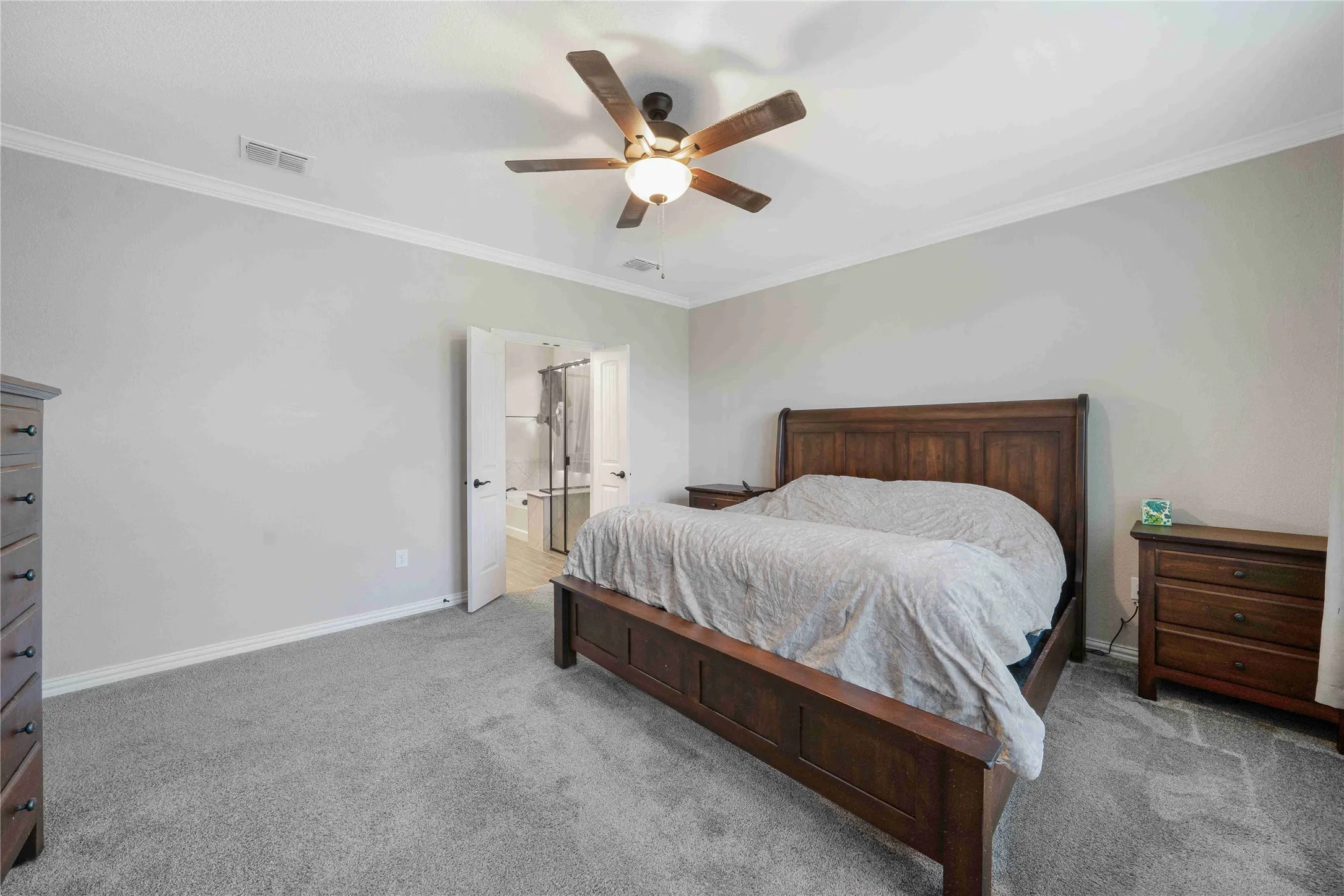 Single Family Residence For Sale in Denton County , 9401 Trailway Dr, Little Elm, Texas 75068, 4 Bedroom, 3 Bathroom, 2 Garage spaces, 3,653 Sqft, built in 2021, Preowned, mls#21189068, Real Estate Agent in Little Elm, Homes For Sale in Denton county, Homes For Sale in Little Elm, Realtor in Little Elm Texas, Real Estate Brokerage Independent Realty Texas, Luminita Cordes Realtor