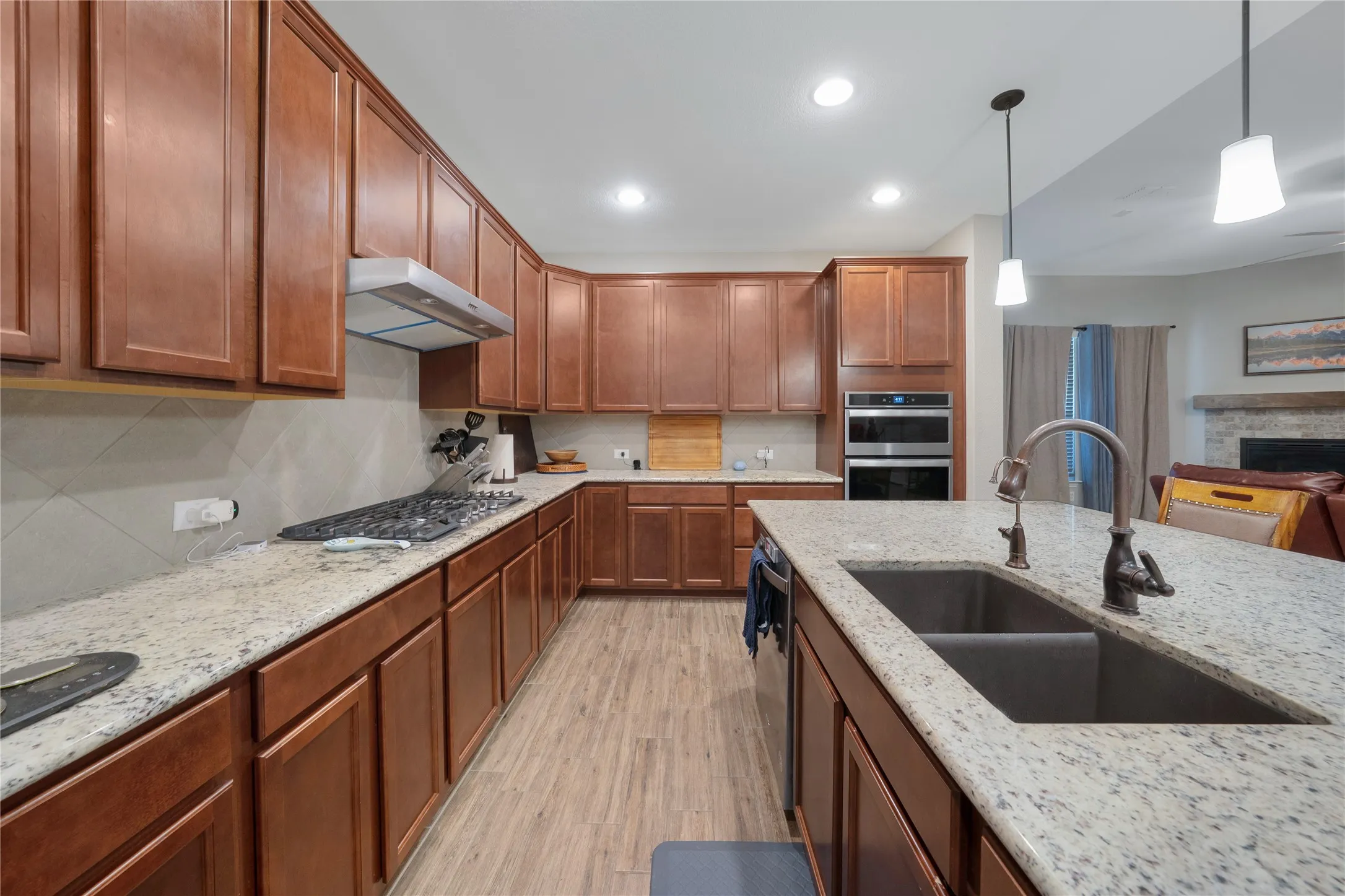 Single Family Residence For Sale in Denton County , 9401 Trailway Dr, Little Elm, Texas 75068, 4 Bedroom, 3 Bathroom, 2 Garage spaces, 3,653 Sqft, built in 2021, Preowned, mls#21189068, Real Estate Agent in Little Elm, Homes For Sale in Denton county, Homes For Sale in Little Elm, Realtor in Little Elm Texas, Real Estate Brokerage Independent Realty Texas, Luminita Cordes Realtor