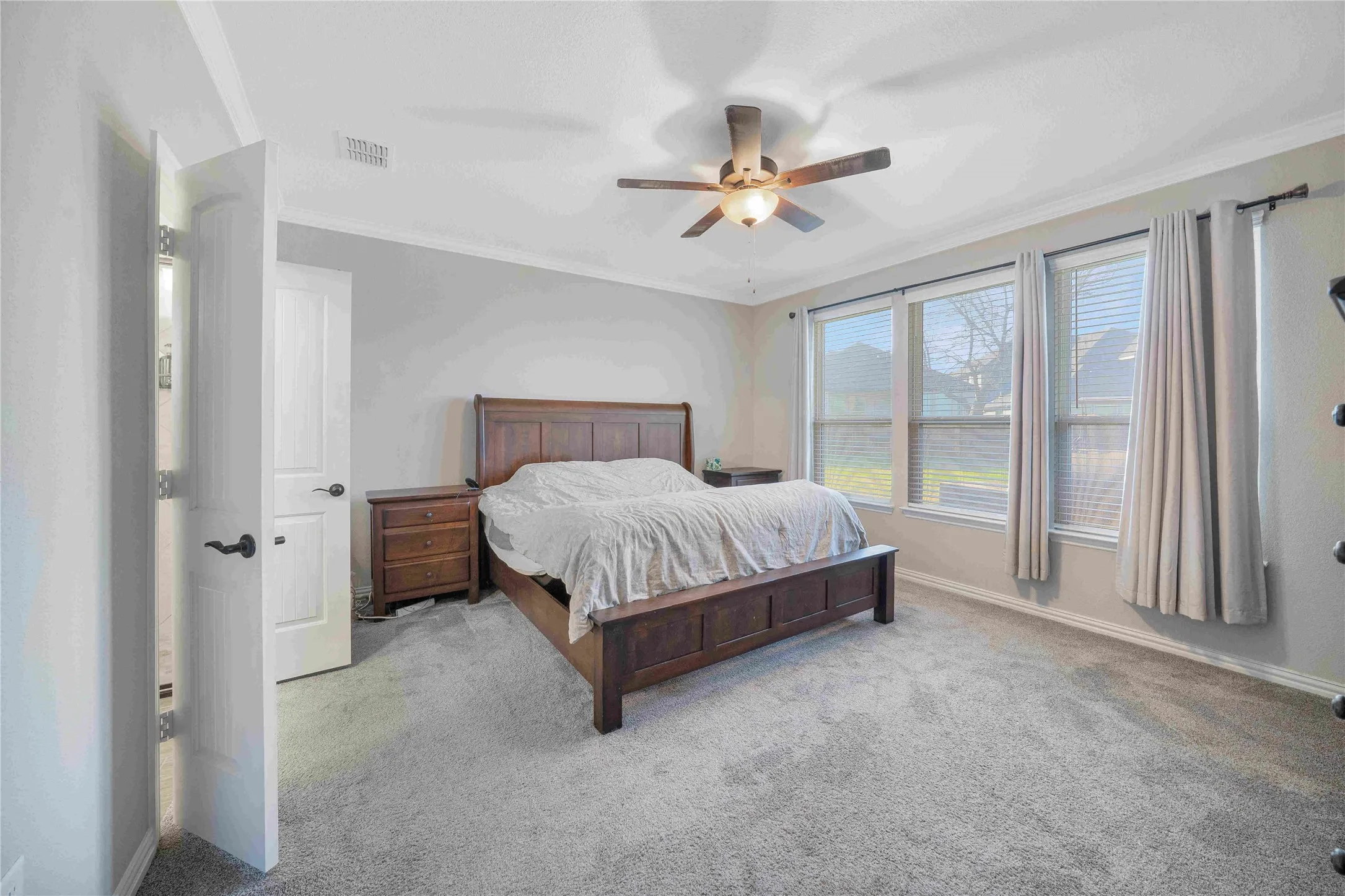 Single Family Residence For Sale in Denton County , 9401 Trailway Dr, Little Elm, Texas 75068, 4 Bedroom, 3 Bathroom, 2 Garage spaces, 3,653 Sqft, built in 2021, Preowned, mls#21189068, Real Estate Agent in Little Elm, Homes For Sale in Denton county, Homes For Sale in Little Elm, Realtor in Little Elm Texas, Real Estate Brokerage Independent Realty Texas, Luminita Cordes Realtor