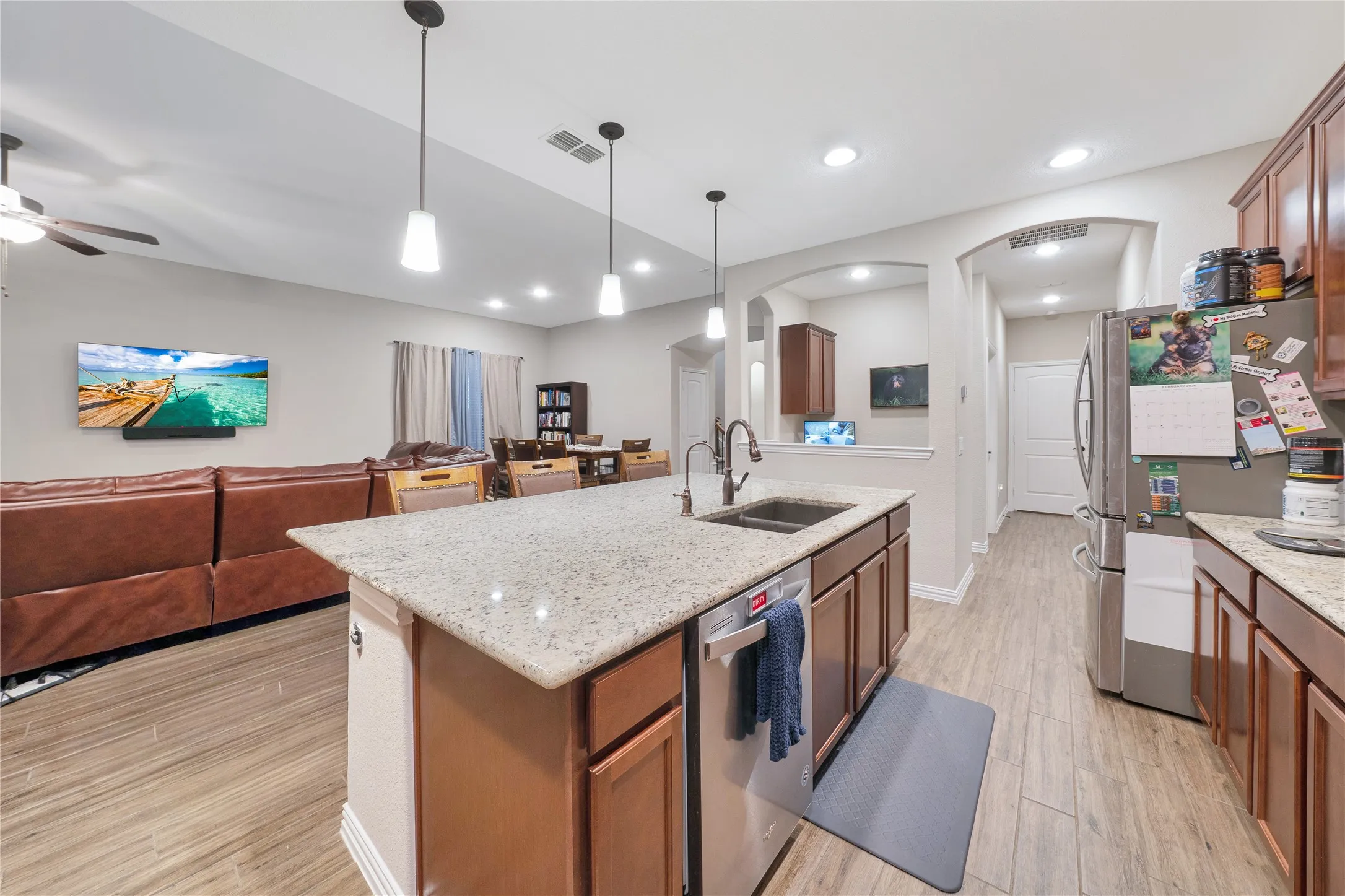 Single Family Residence For Sale in Denton County , 9401 Trailway Dr, Little Elm, Texas 75068, 4 Bedroom, 3 Bathroom, 2 Garage spaces, 3,653 Sqft, built in 2021, Preowned, mls#21189068, Real Estate Agent in Little Elm, Homes For Sale in Denton county, Homes For Sale in Little Elm, Realtor in Little Elm Texas, Real Estate Brokerage Independent Realty Texas, Luminita Cordes Realtor