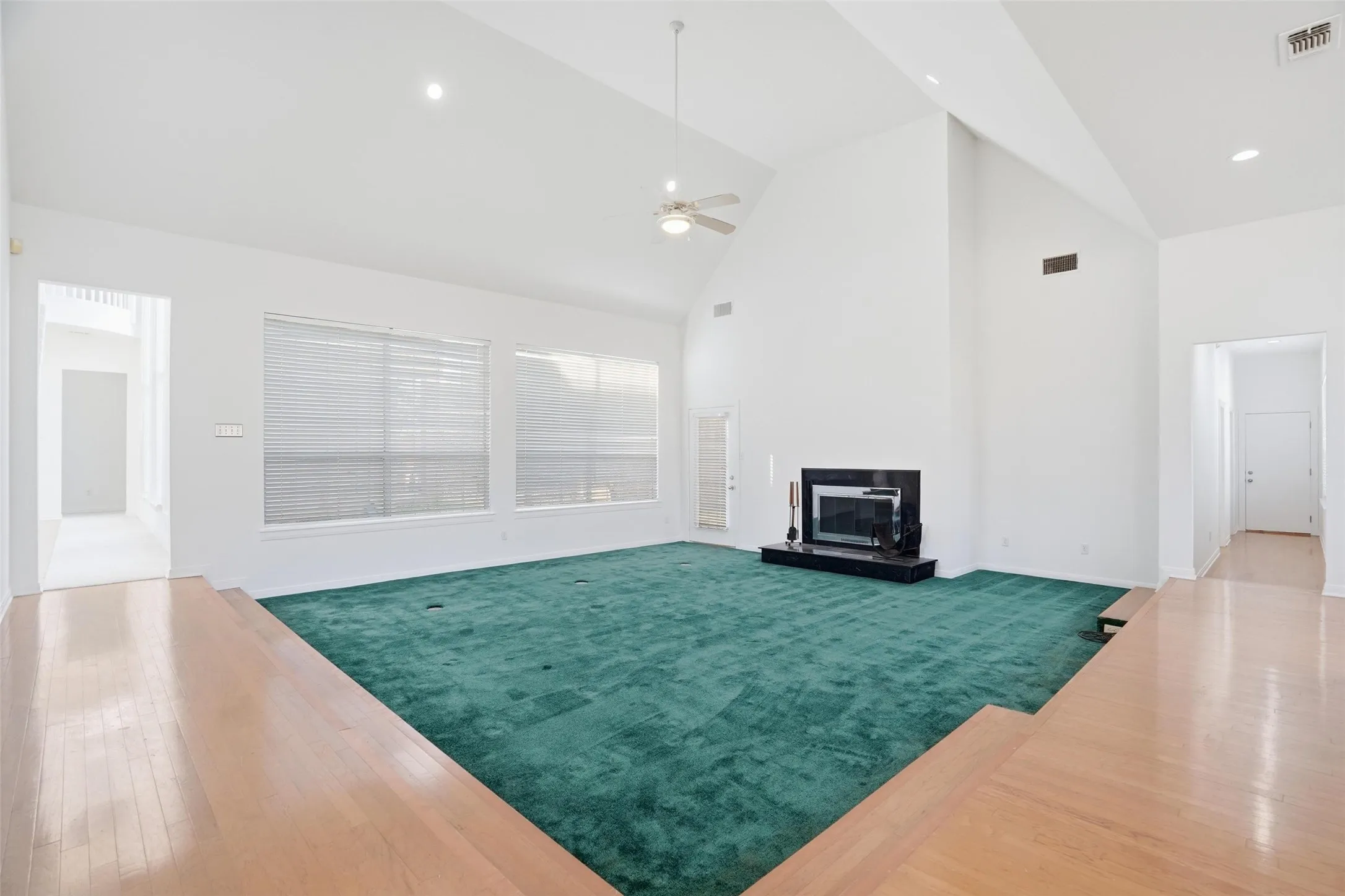 Single Family Residence For Sale in Johnson County , 2829 Bent Oaks Drive, Burleson, Texas 76028, 3 Bedroom, 3 Bathroom, 2 Garage spaces, 3,692 Sqft, built in 1995, mls#21189410, Real Estate Agent in Burleson, Homes For Sale in Johnson county, Homes For Sale in Burleson, Realtor in Burleson Texas, Real Estate Brokerage Independent Realty Texas, Luminita Cordes Realtor