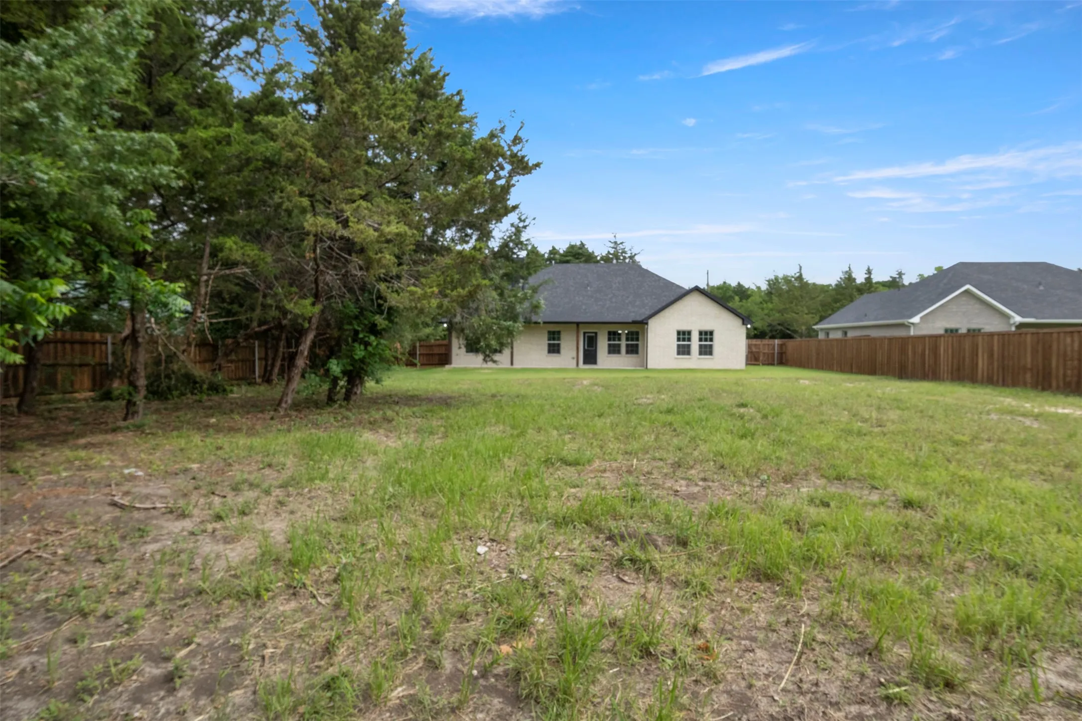 Single Family Residence For Sale in Fannin County , 905 W Cardinal Street, Ector, Texas 75439, 3 Bedroom, 2 Bathroom, 2 Garage spaces, 1,708 Sqft, built in 2026, mls#21188460, Real Estate Agent in Ector, Homes For Sale in Fannin county, Homes For Sale in Ector, Realtor in Ector Texas, Real Estate Brokerage Independent Realty Texas, Luminita Cordes Realtor