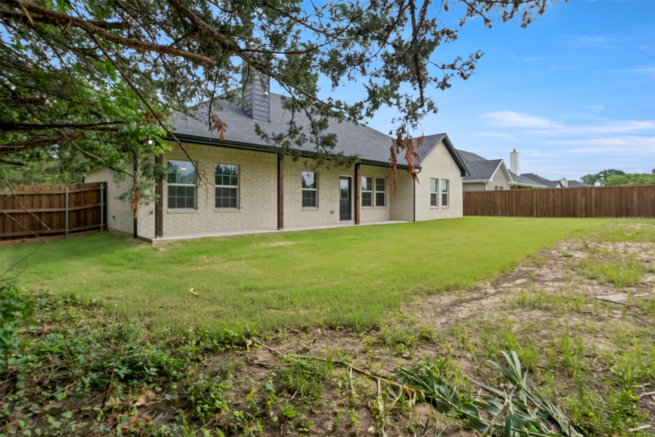 Single Family Residence For Sale in Fannin County , 905 W Cardinal Street, Ector, Texas 75439, 3 Bedroom, 2 Bathroom, 2 Garage spaces, 1,708 Sqft, built in 2026, mls#21188460, Real Estate Agent in Ector, Homes For Sale in Fannin county, Homes For Sale in Ector, Realtor in Ector Texas, Real Estate Brokerage Independent Realty Texas, Luminita Cordes Realtor