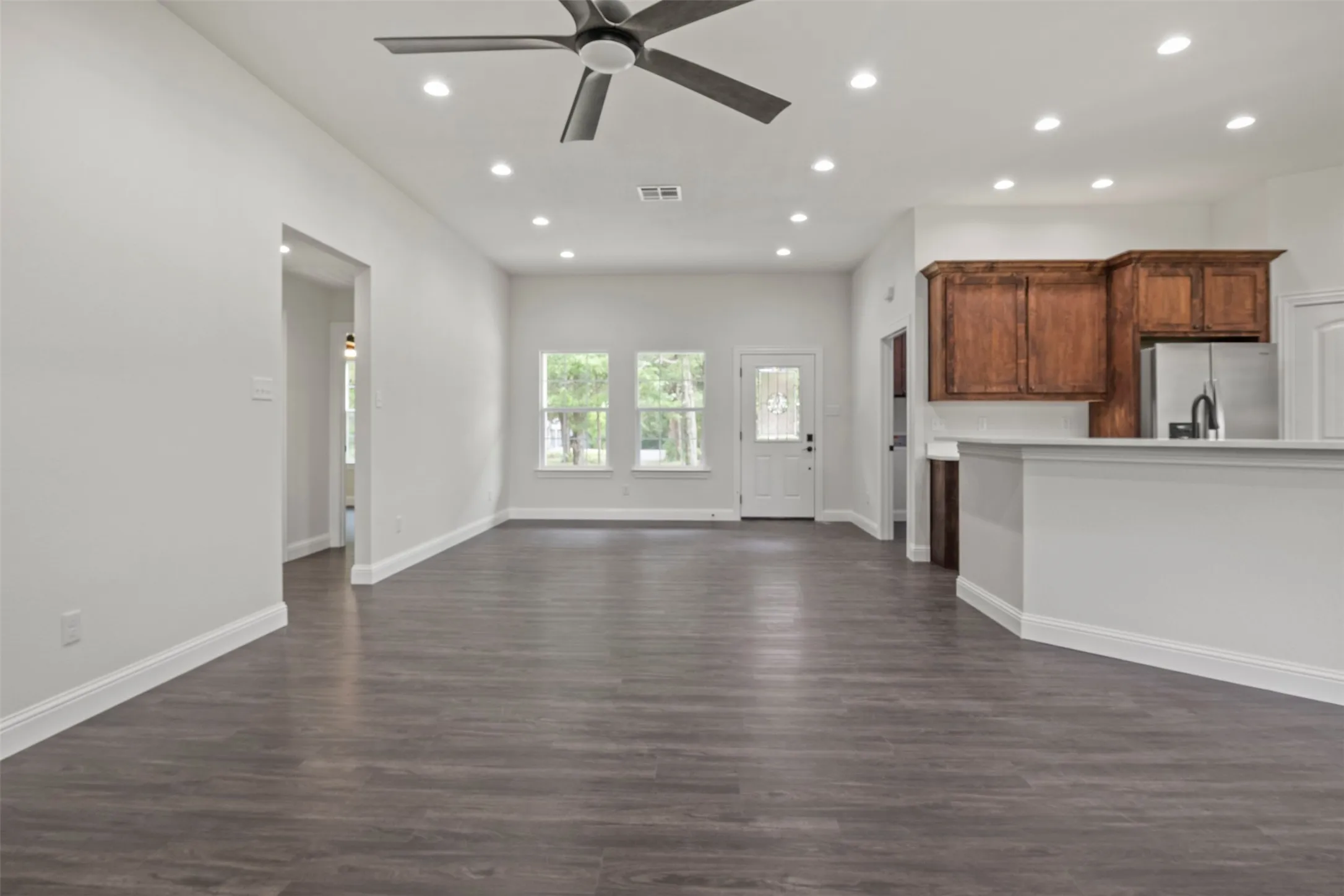 Single Family Residence For Sale in Fannin County , 905 W Cardinal Street, Ector, Texas 75439, 3 Bedroom, 2 Bathroom, 2 Garage spaces, 1,708 Sqft, built in 2026, mls#21188460, Real Estate Agent in Ector, Homes For Sale in Fannin county, Homes For Sale in Ector, Realtor in Ector Texas, Real Estate Brokerage Independent Realty Texas, Luminita Cordes Realtor