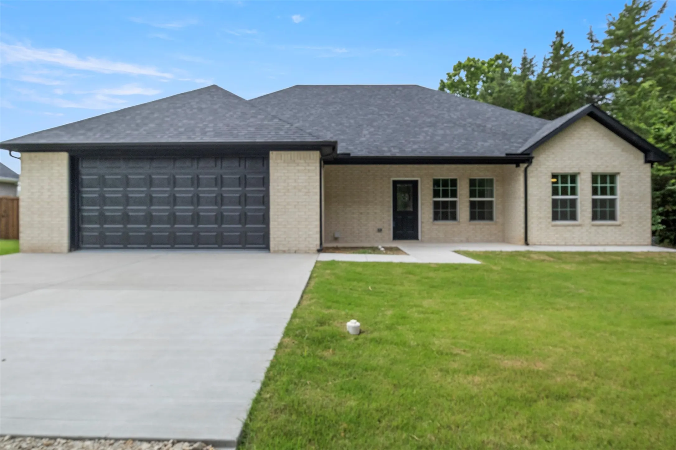 Single Family Residence For Sale in Fannin County , 905 W Cardinal Street, Ector, Texas 75439, 3 Bedroom, 2 Bathroom, 2 Garage spaces, 1,708 Sqft, built in 2026, mls#21188460, Real Estate Agent in Ector, Homes For Sale in Fannin county, Homes For Sale in Ector, Realtor in Ector Texas, Real Estate Brokerage Independent Realty Texas, Luminita Cordes Realtor