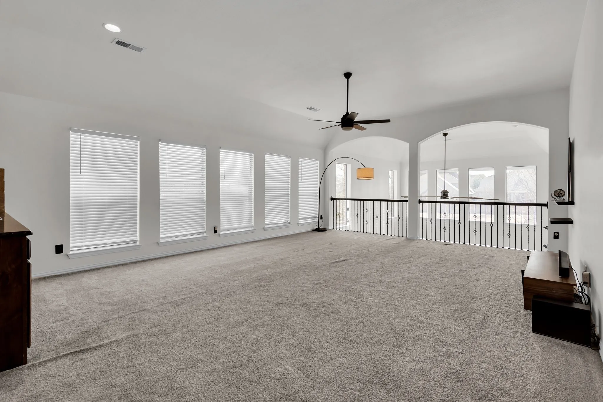 Single Family Residence For Sale in Denton County , 1244 Grant Avenue, Lantana, Texas 76226, 3 Bedroom, 4 Bathroom, 2 Garage spaces, 3,998 Sqft, built in 2007, Preowned, mls#21192418, Real Estate Agent in Lantana, Homes For Sale in Denton county, Homes For Sale in Lantana, Realtor in Lantana Texas, Real Estate Brokerage Independent Realty Texas, Luminita Cordes Realtor