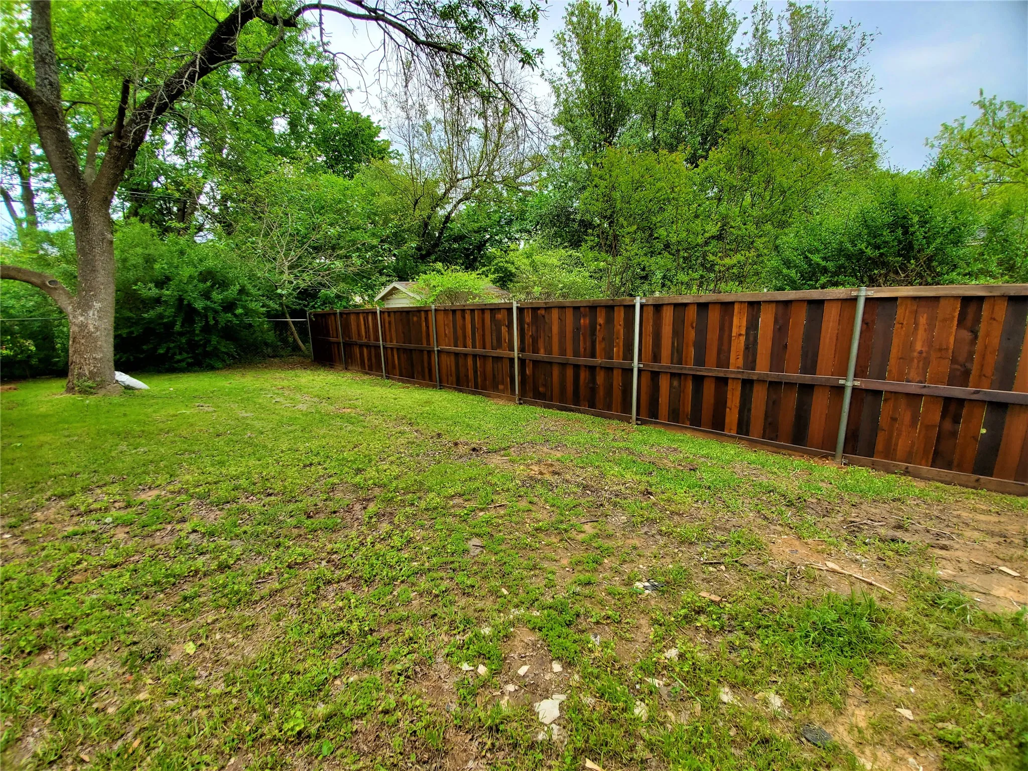 Single Family Residence For Rent in Denton County , 2115 Glenwood Lane 100, Denton, Texas 76209, 2 Bedroom, 1 Bathroom, Garage spaces, 702 Sqft, built in 1969, New Construction - Complete, mls#21193084, Real Estate Agent in Denton, Homes For Rent in Denton county, Homes For Rent in Denton, Realtor in Denton Texas, Real Estate Brokerage Independent Realty Texas, Luminita Cordes Realtor
