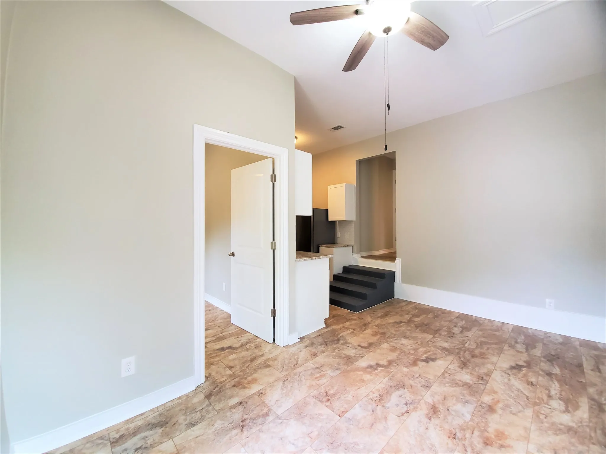 Single Family Residence For Rent in Denton County , 2115 Glenwood Lane 100, Denton, Texas 76209, 2 Bedroom, 1 Bathroom, Garage spaces, 702 Sqft, built in 1969, New Construction - Complete, mls#21193084, Real Estate Agent in Denton, Homes For Rent in Denton county, Homes For Rent in Denton, Realtor in Denton Texas, Real Estate Brokerage Independent Realty Texas, Luminita Cordes Realtor