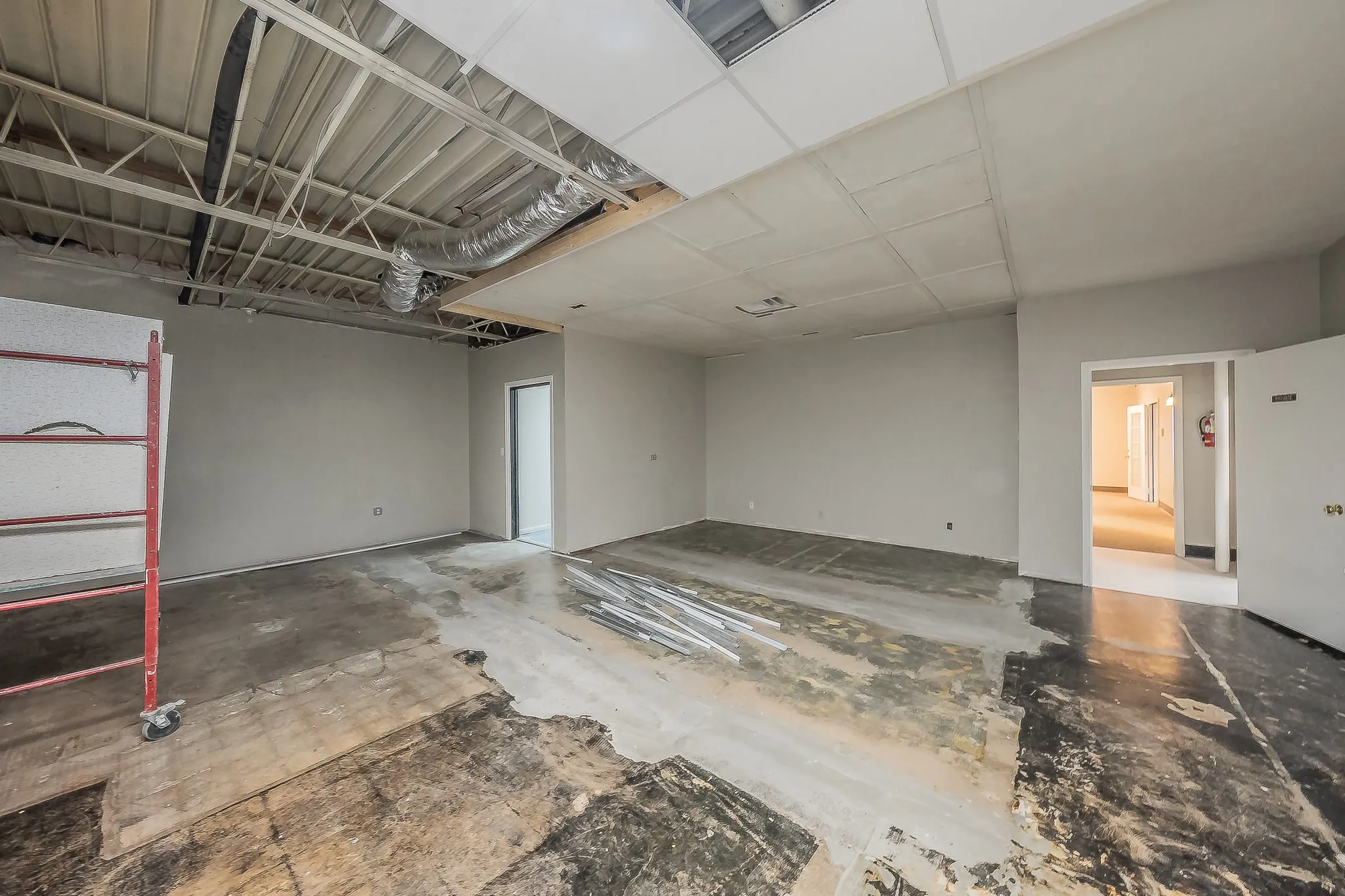 Business For Sale in Tarrant County , 5704 James Avenue, Fort Worth, Texas 76134, 0, 0, Garage spaces, 0 Sqft, built in 1965, Preowned, mls#21186555, Real Estate Agent in Fort Worth, Homes For Sale in Tarrant county, Homes For Sale in Fort Worth, Realtor in Fort Worth Texas, Real Estate Brokerage Independent Realty Texas, Luminita Cordes Realtor