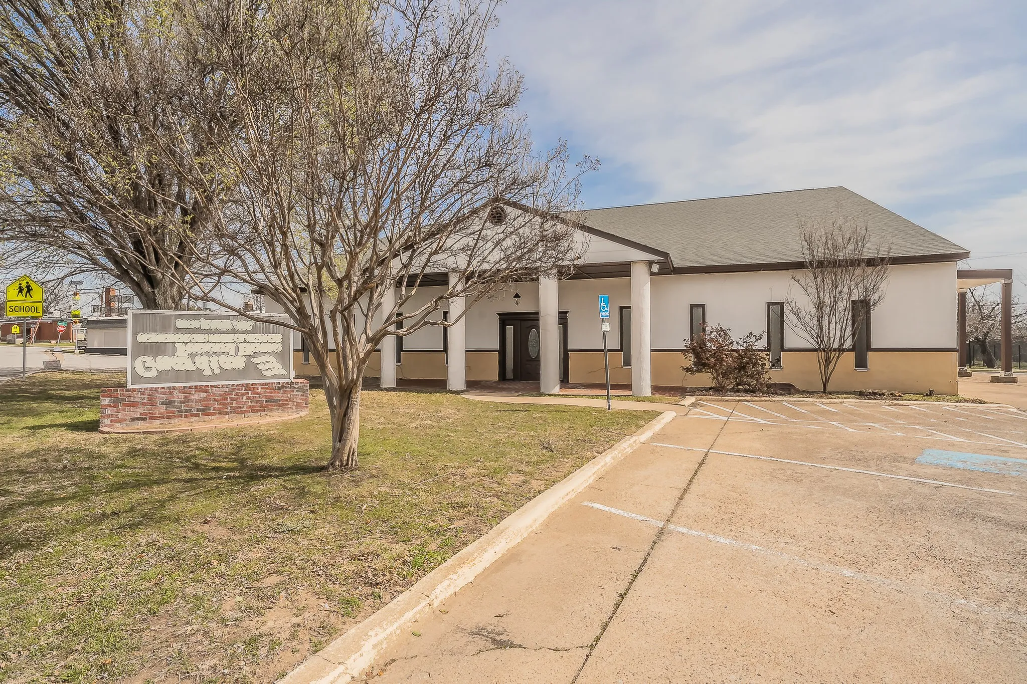 Business For Sale in Tarrant County , 5704 James Avenue, Fort Worth, Texas 76134, 0, 0, Garage spaces, 0 Sqft, built in 1965, Preowned, mls#21186555, Real Estate Agent in Fort Worth, Homes For Sale in Tarrant county, Homes For Sale in Fort Worth, Realtor in Fort Worth Texas, Real Estate Brokerage Independent Realty Texas, Luminita Cordes Realtor