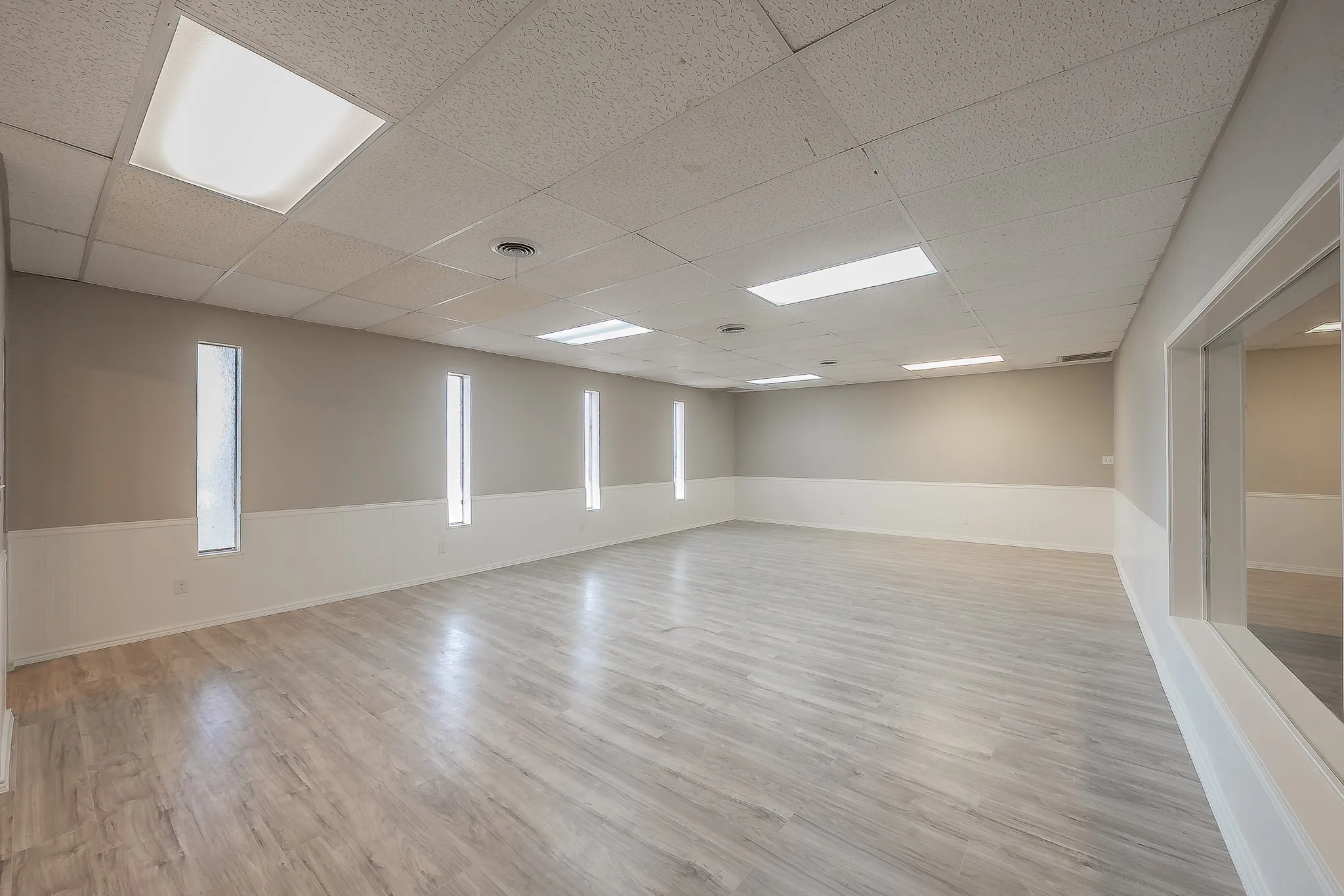 Business For Sale in Tarrant County , 5704 James Avenue, Fort Worth, Texas 76134, 0, 0, Garage spaces, 0 Sqft, built in 1965, Preowned, mls#21186555, Real Estate Agent in Fort Worth, Homes For Sale in Tarrant county, Homes For Sale in Fort Worth, Realtor in Fort Worth Texas, Real Estate Brokerage Independent Realty Texas, Luminita Cordes Realtor