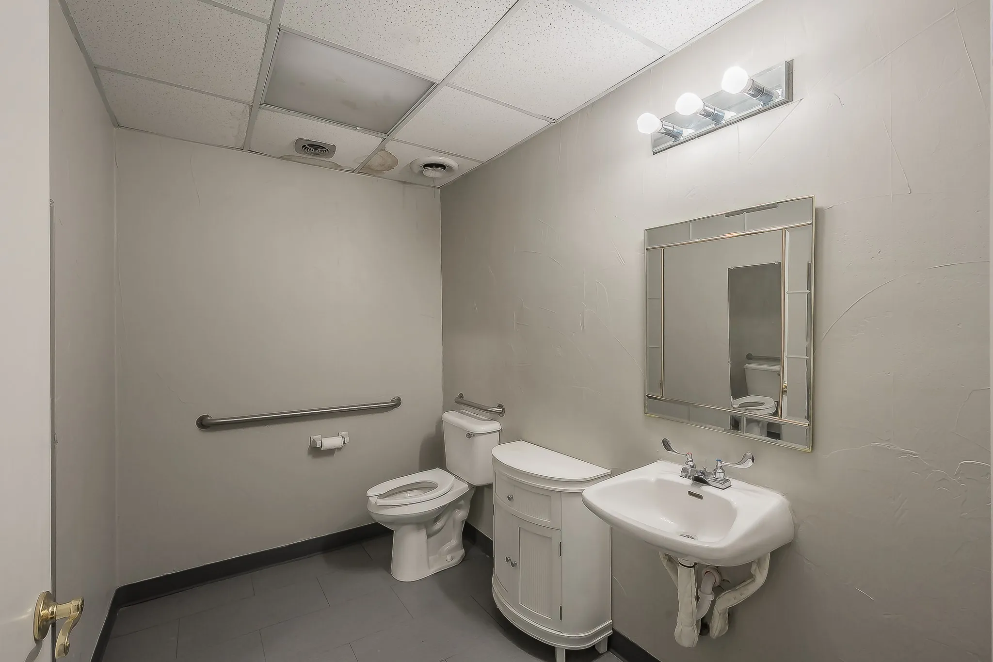 Business For Sale in Tarrant County , 5704 James Avenue, Fort Worth, Texas 76134, 0, 0, Garage spaces, 0 Sqft, built in 1965, Preowned, mls#21186555, Real Estate Agent in Fort Worth, Homes For Sale in Tarrant county, Homes For Sale in Fort Worth, Realtor in Fort Worth Texas, Real Estate Brokerage Independent Realty Texas, Luminita Cordes Realtor