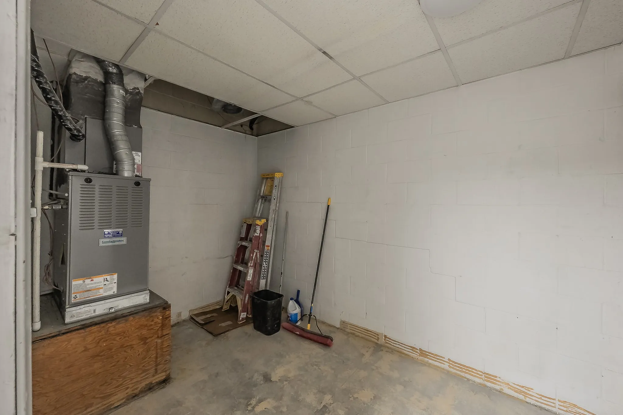 Business For Sale in Tarrant County , 5704 James Avenue, Fort Worth, Texas 76134, 0, 0, Garage spaces, 0 Sqft, built in 1965, Preowned, mls#21186555, Real Estate Agent in Fort Worth, Homes For Sale in Tarrant county, Homes For Sale in Fort Worth, Realtor in Fort Worth Texas, Real Estate Brokerage Independent Realty Texas, Luminita Cordes Realtor