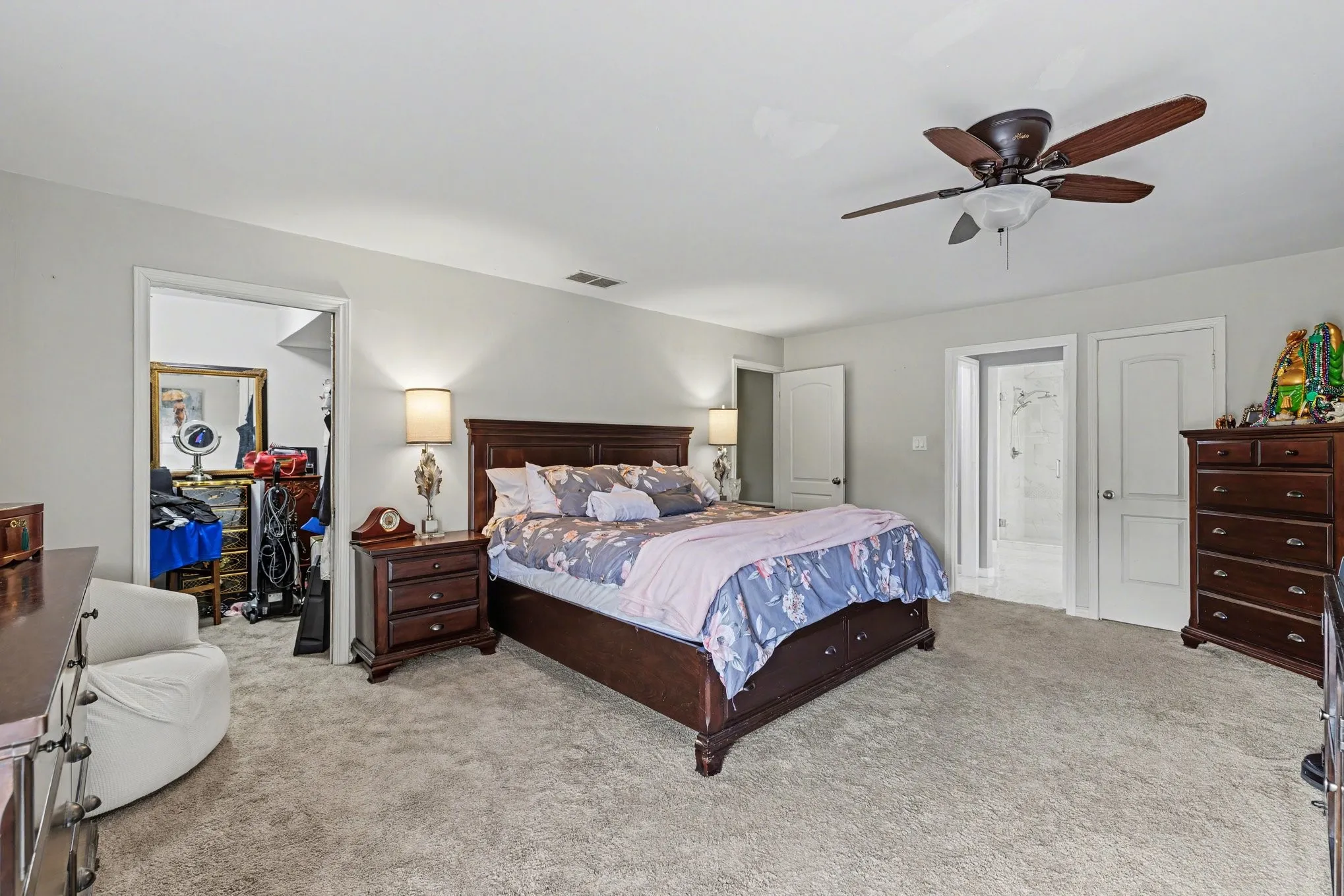 Single Family Residence For Sale in Rockwall County , 224 Windy Lane, Rockwall, Texas 75087, 7 Bedroom, 5 Bathroom, 4 Garage spaces, 3,948 Sqft, built in 1978, Preowned, mls#21182267, Real Estate Agent in Rockwall, Homes For Sale in Rockwall county, Homes For Sale in Rockwall, Realtor in Rockwall Texas, Real Estate Brokerage Independent Realty Texas, Luminita Cordes Realtor