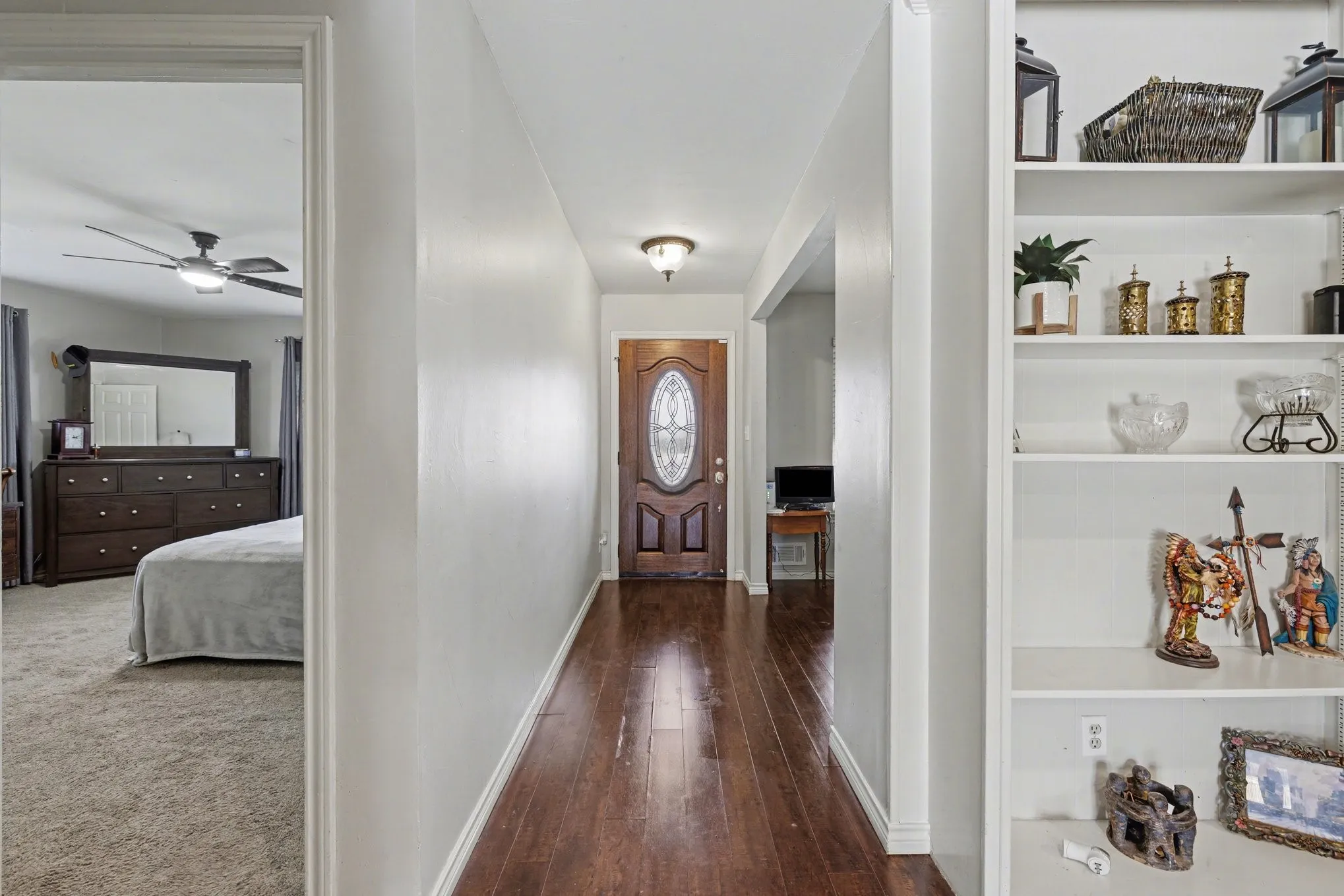 Single Family Residence For Sale in Rockwall County , 224 Windy Lane, Rockwall, Texas 75087, 7 Bedroom, 5 Bathroom, 4 Garage spaces, 3,948 Sqft, built in 1978, Preowned, mls#21182267, Real Estate Agent in Rockwall, Homes For Sale in Rockwall county, Homes For Sale in Rockwall, Realtor in Rockwall Texas, Real Estate Brokerage Independent Realty Texas, Luminita Cordes Realtor