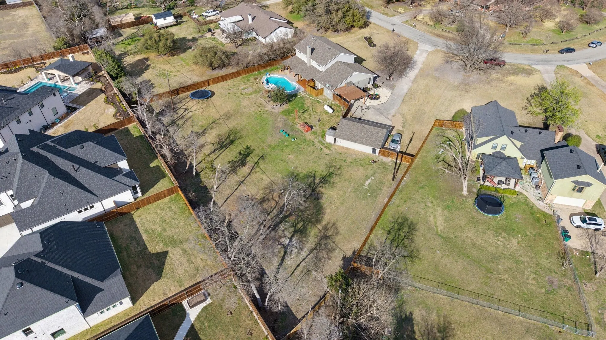 Single Family Residence For Sale in Rockwall County , 224 Windy Lane, Rockwall, Texas 75087, 7 Bedroom, 5 Bathroom, 4 Garage spaces, 3,948 Sqft, built in 1978, Preowned, mls#21182267, Real Estate Agent in Rockwall, Homes For Sale in Rockwall county, Homes For Sale in Rockwall, Realtor in Rockwall Texas, Real Estate Brokerage Independent Realty Texas, Luminita Cordes Realtor