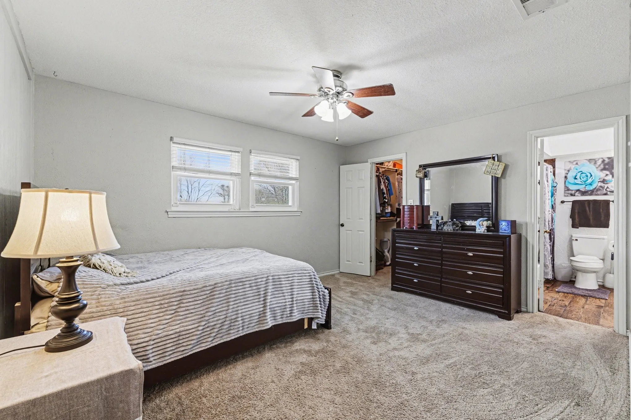 Single Family Residence For Sale in Rockwall County , 224 Windy Lane, Rockwall, Texas 75087, 7 Bedroom, 5 Bathroom, 4 Garage spaces, 3,948 Sqft, built in 1978, Preowned, mls#21182267, Real Estate Agent in Rockwall, Homes For Sale in Rockwall county, Homes For Sale in Rockwall, Realtor in Rockwall Texas, Real Estate Brokerage Independent Realty Texas, Luminita Cordes Realtor