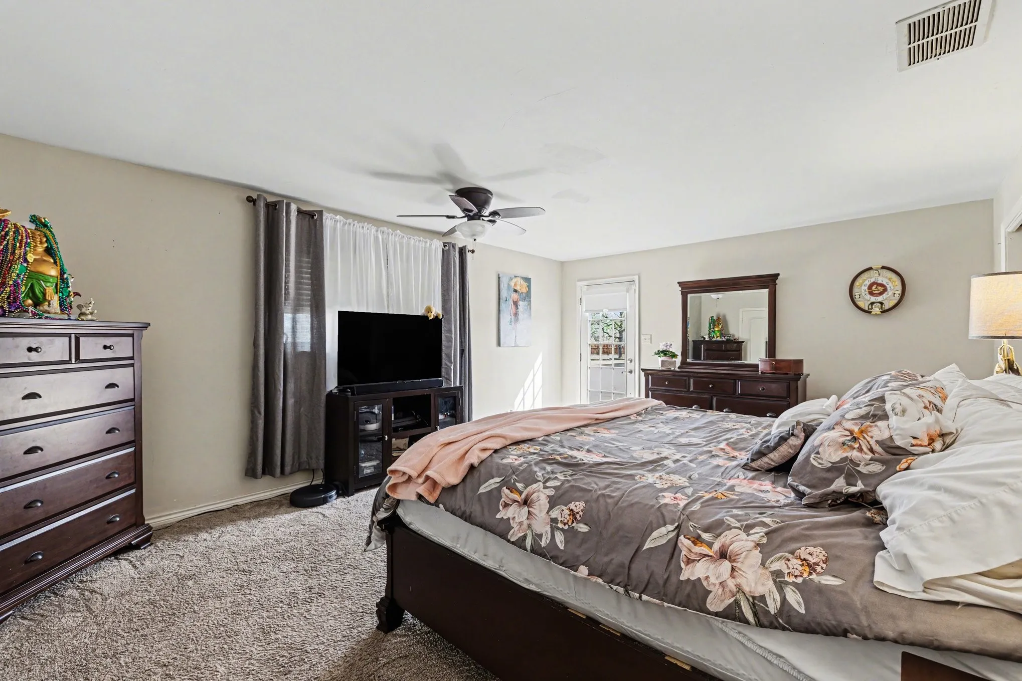 Single Family Residence For Sale in Rockwall County , 224 Windy Lane, Rockwall, Texas 75087, 7 Bedroom, 5 Bathroom, 4 Garage spaces, 3,948 Sqft, built in 1978, Preowned, mls#21182267, Real Estate Agent in Rockwall, Homes For Sale in Rockwall county, Homes For Sale in Rockwall, Realtor in Rockwall Texas, Real Estate Brokerage Independent Realty Texas, Luminita Cordes Realtor