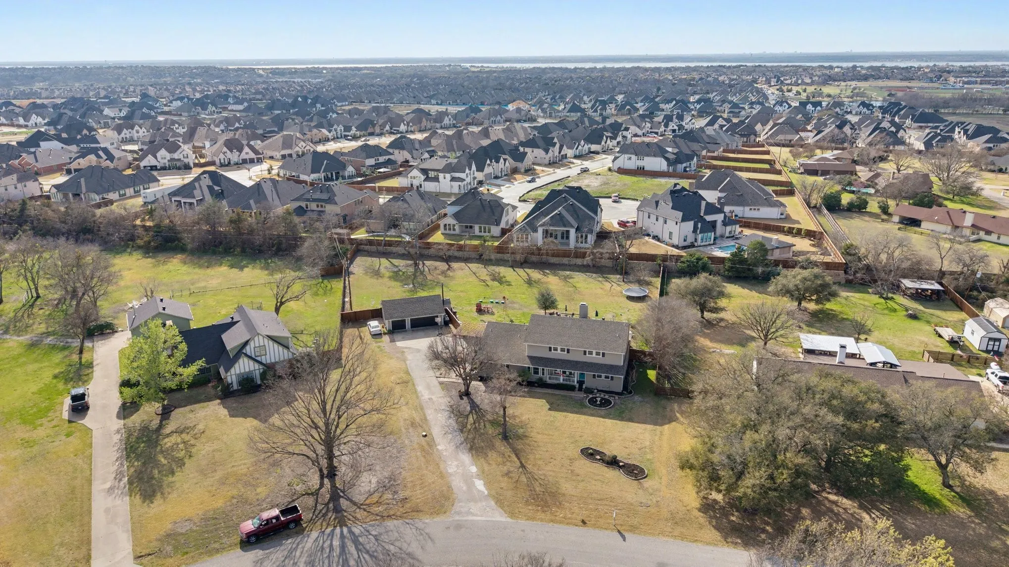 Single Family Residence For Sale in Rockwall County , 224 Windy Lane, Rockwall, Texas 75087, 7 Bedroom, 5 Bathroom, 4 Garage spaces, 3,948 Sqft, built in 1978, Preowned, mls#21182267, Real Estate Agent in Rockwall, Homes For Sale in Rockwall county, Homes For Sale in Rockwall, Realtor in Rockwall Texas, Real Estate Brokerage Independent Realty Texas, Luminita Cordes Realtor