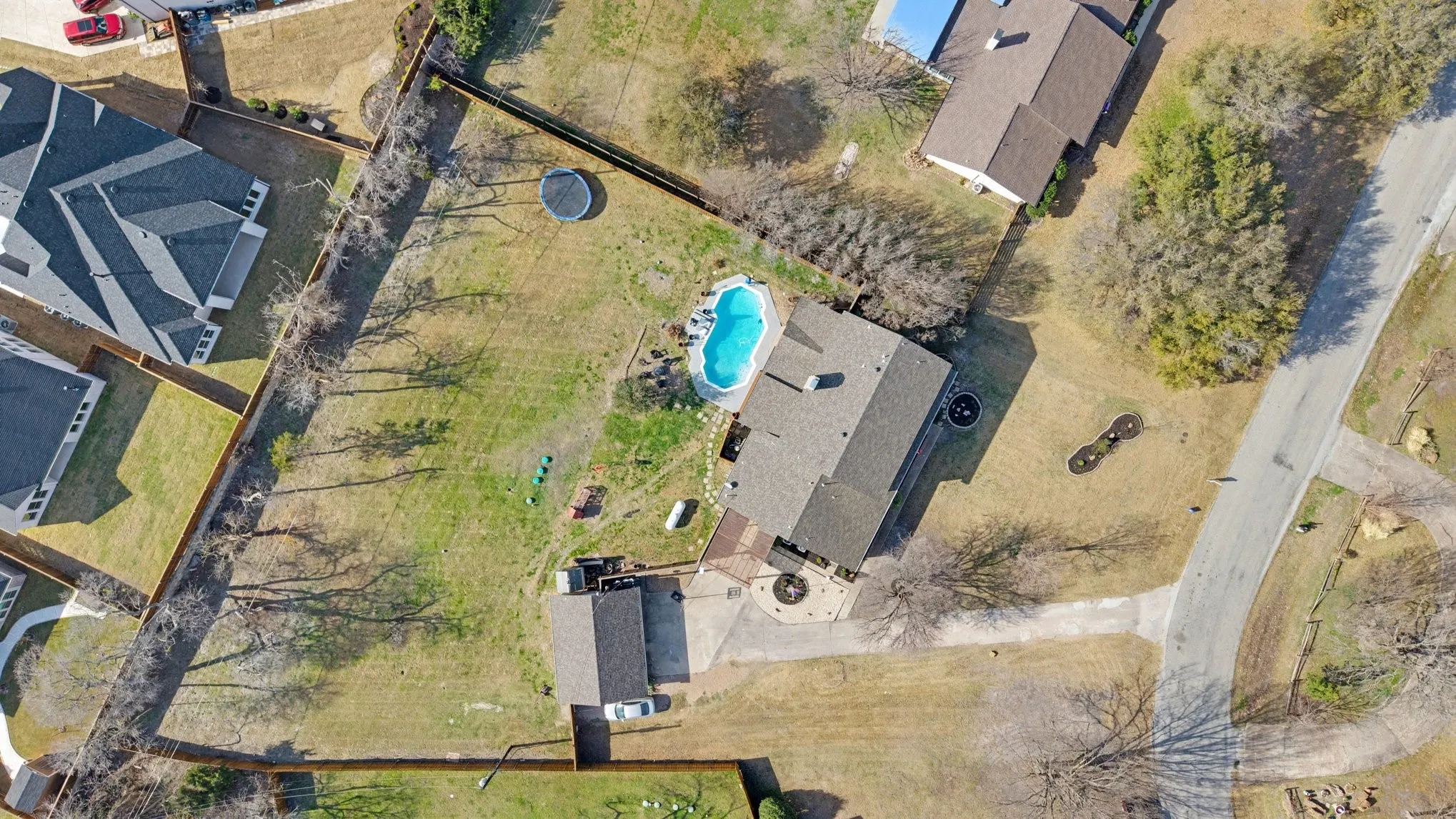 Single Family Residence For Sale in Rockwall County , 224 Windy Lane, Rockwall, Texas 75087, 7 Bedroom, 5 Bathroom, 4 Garage spaces, 3,948 Sqft, built in 1978, Preowned, mls#21182267, Real Estate Agent in Rockwall, Homes For Sale in Rockwall county, Homes For Sale in Rockwall, Realtor in Rockwall Texas, Real Estate Brokerage Independent Realty Texas, Luminita Cordes Realtor