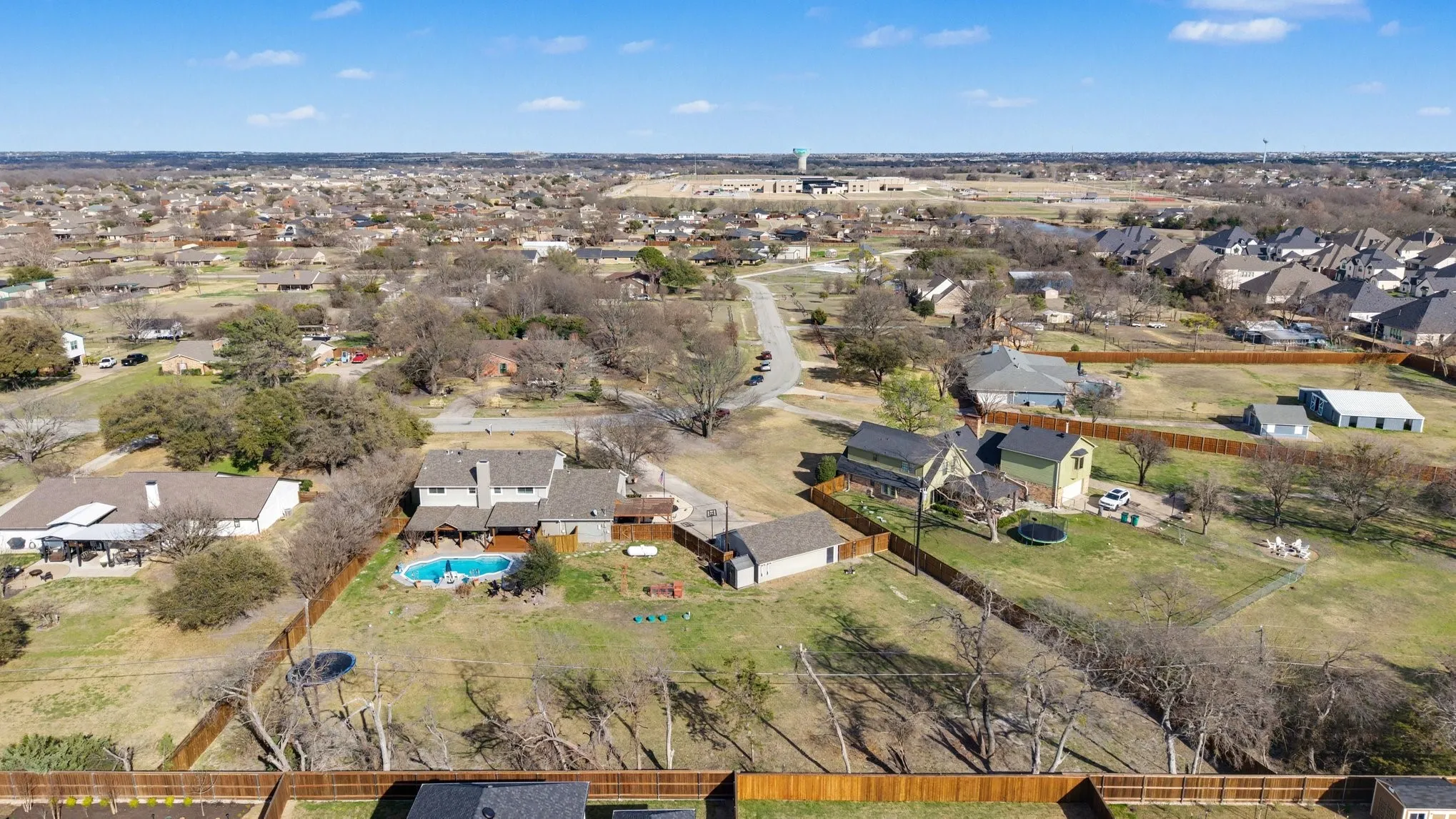 Single Family Residence For Sale in Rockwall County , 224 Windy Lane, Rockwall, Texas 75087, 7 Bedroom, 5 Bathroom, 4 Garage spaces, 3,948 Sqft, built in 1978, Preowned, mls#21182267, Real Estate Agent in Rockwall, Homes For Sale in Rockwall county, Homes For Sale in Rockwall, Realtor in Rockwall Texas, Real Estate Brokerage Independent Realty Texas, Luminita Cordes Realtor