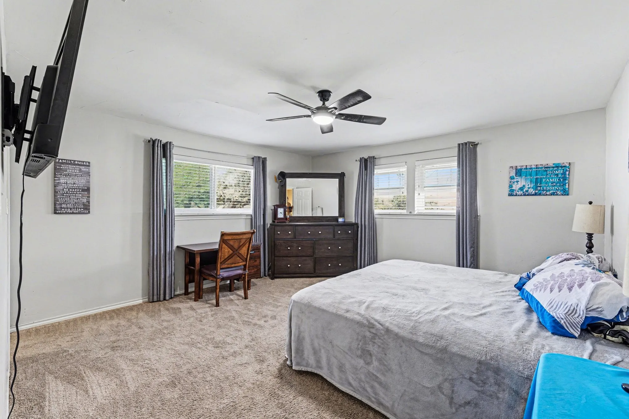 Single Family Residence For Sale in Rockwall County , 224 Windy Lane, Rockwall, Texas 75087, 7 Bedroom, 5 Bathroom, 4 Garage spaces, 3,948 Sqft, built in 1978, Preowned, mls#21182267, Real Estate Agent in Rockwall, Homes For Sale in Rockwall county, Homes For Sale in Rockwall, Realtor in Rockwall Texas, Real Estate Brokerage Independent Realty Texas, Luminita Cordes Realtor