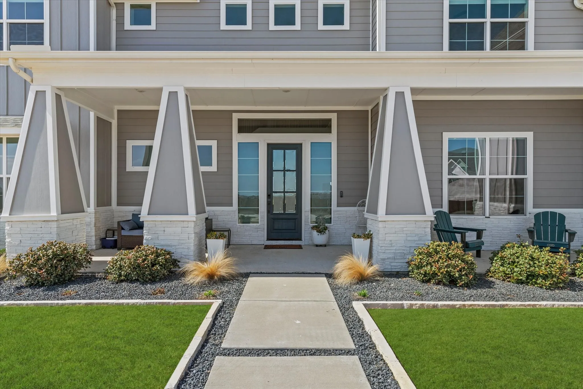 Single Family Residence For Sale in Collin County , 711 Lexington Lane, Nevada, Texas 75173, 5 Bedroom, 5 Bathroom, 4 Garage spaces, 5,789 Sqft, built in 2022, Preowned, mls#21193095, Real Estate Agent in Nevada, Homes For Sale in Collin county, Homes For Sale in Nevada, Realtor in Nevada Texas, Real Estate Brokerage Independent Realty Texas, Luminita Cordes Realtor